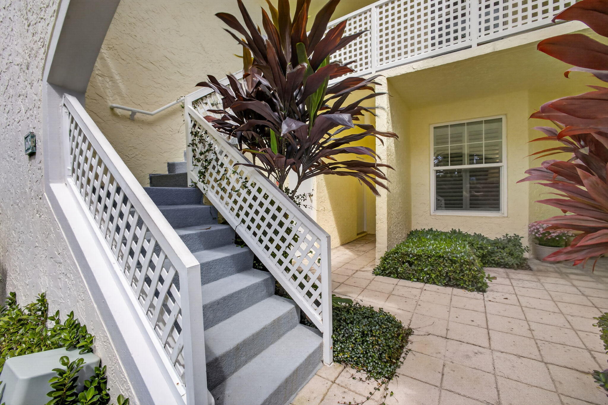 1608 Mizzenmast Way Property Photo 4