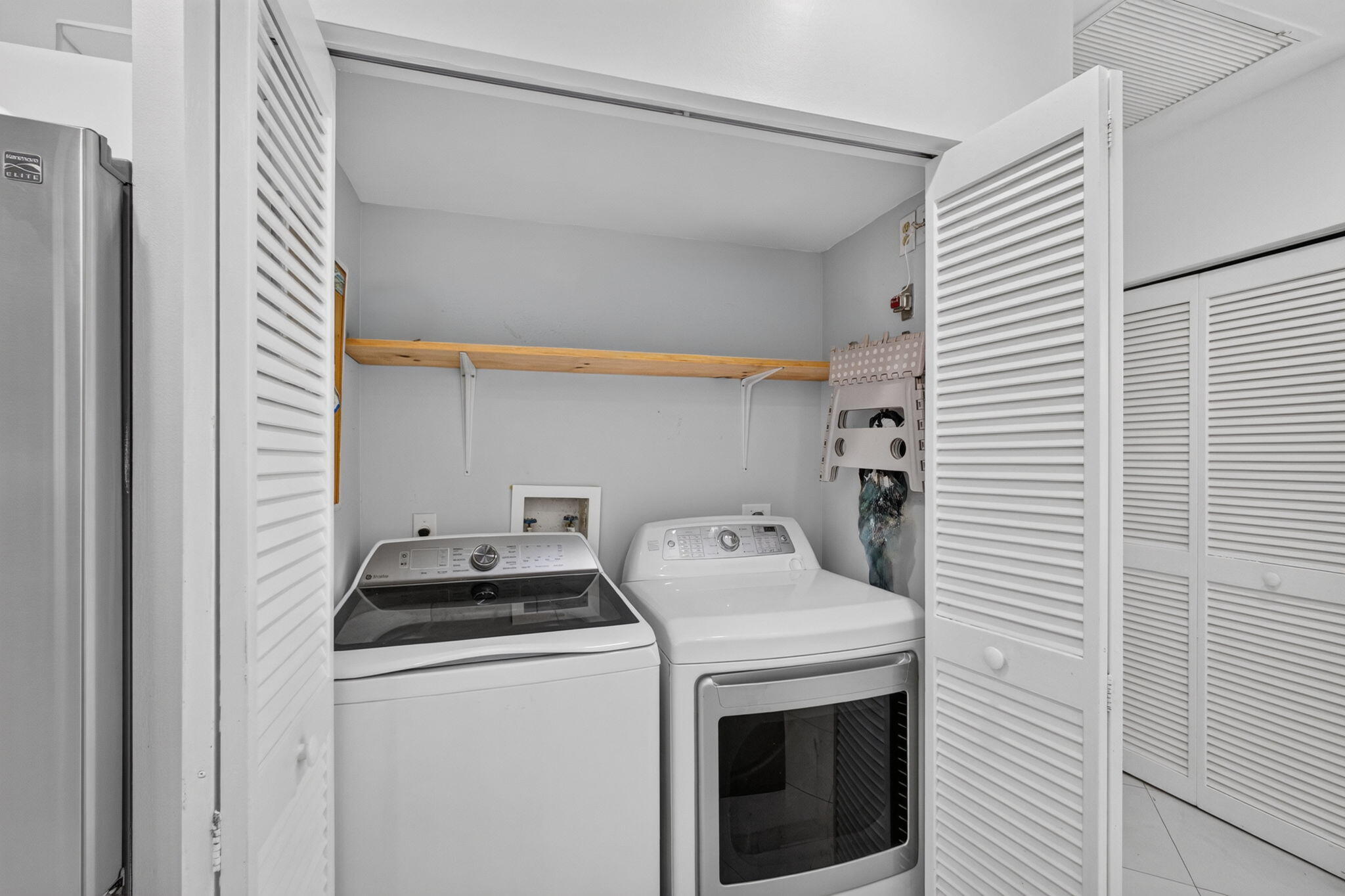1608 Mizzenmast Way Property Photo 12