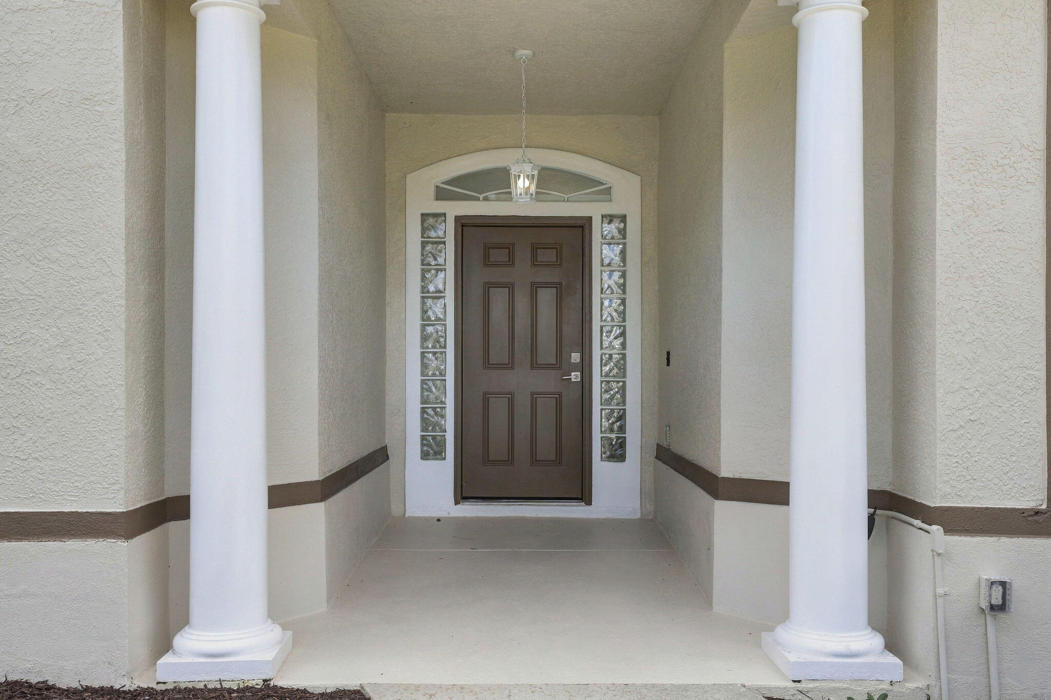 10134 Brandon Circle Property Photo 4