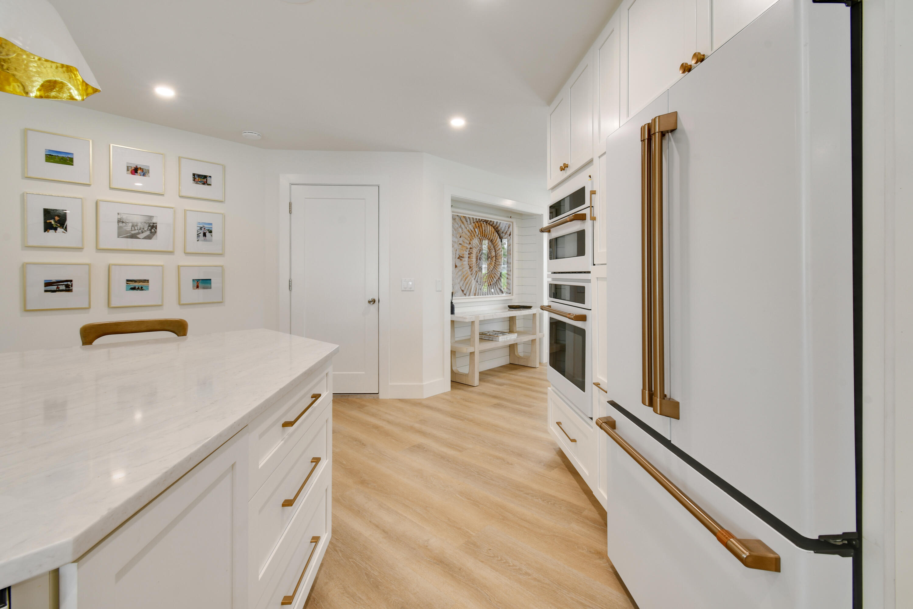 1091 Singer Drive Property Photo 12