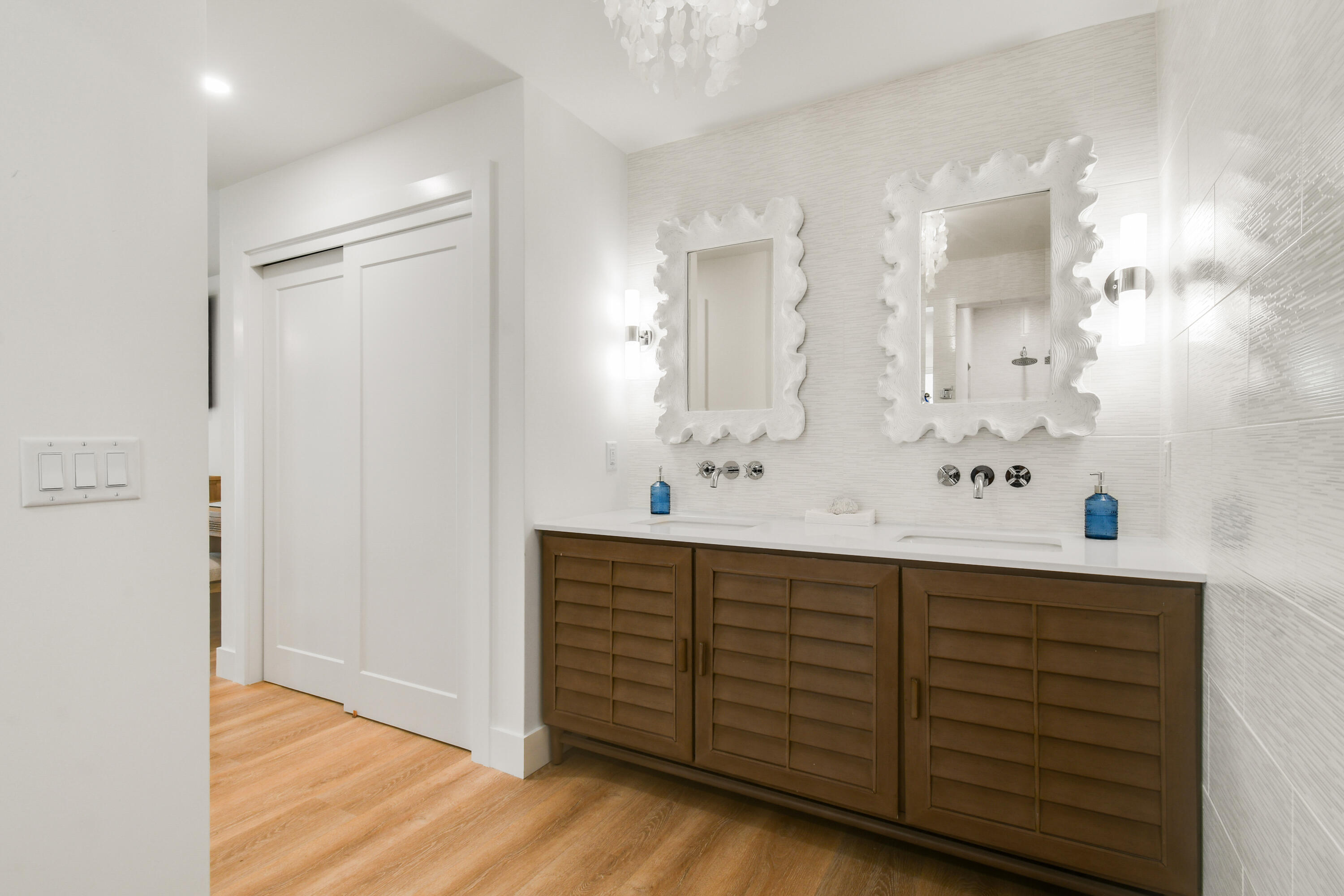 1091 Singer Drive Property Photo 23