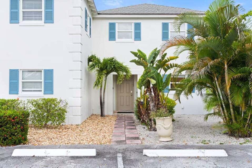 1218 Surf Road Property Photo 2