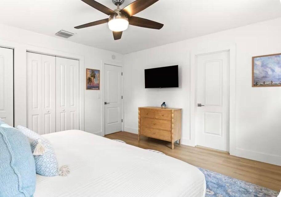 1218 Surf Road Property Photo 12