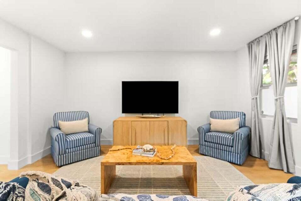 1218 Surf Road Property Photo 17