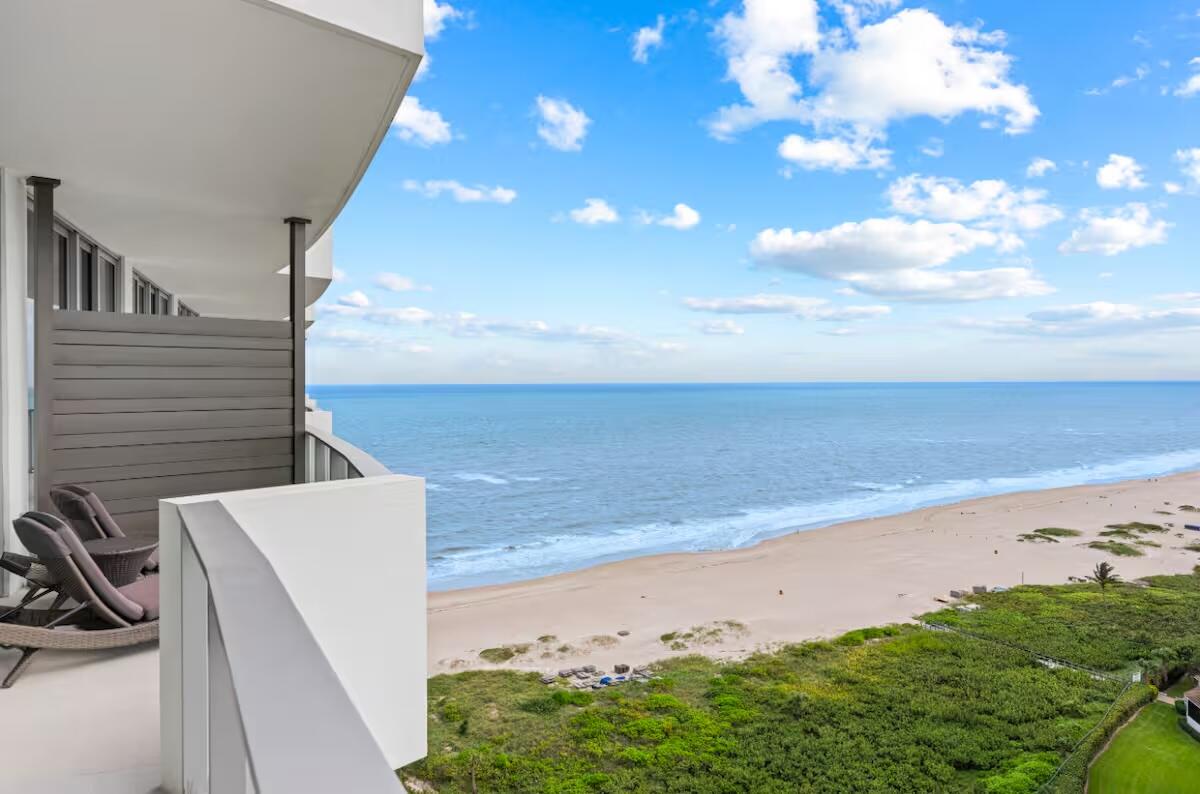 3100 N Ocean Drive H1707 Property Photo 3