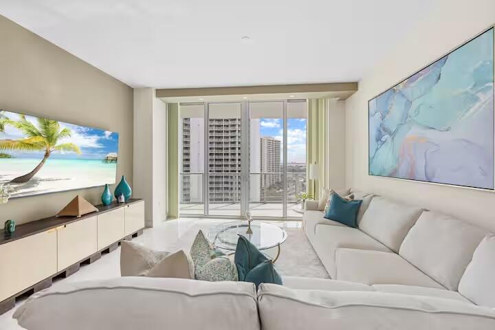 3100 N Ocean Drive H1707 Property Photo 16