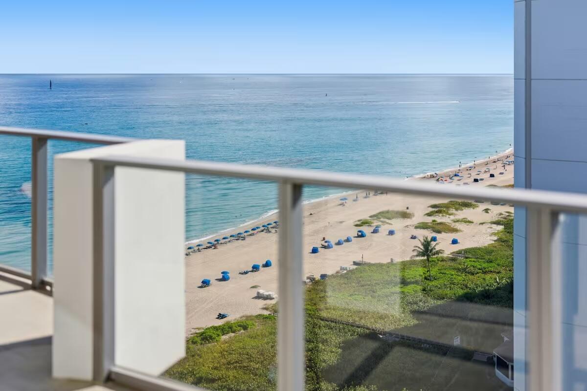 3100 N Ocean Drive H1707 Property Photo 33