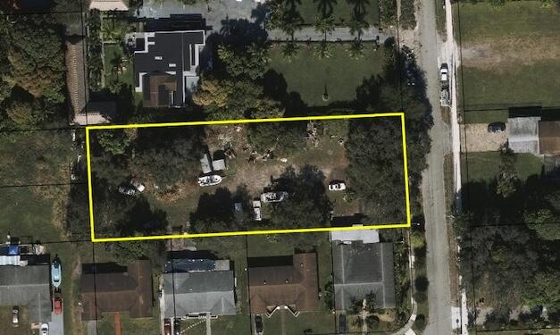 17400 Nw 20th Avenue Property Photo 1