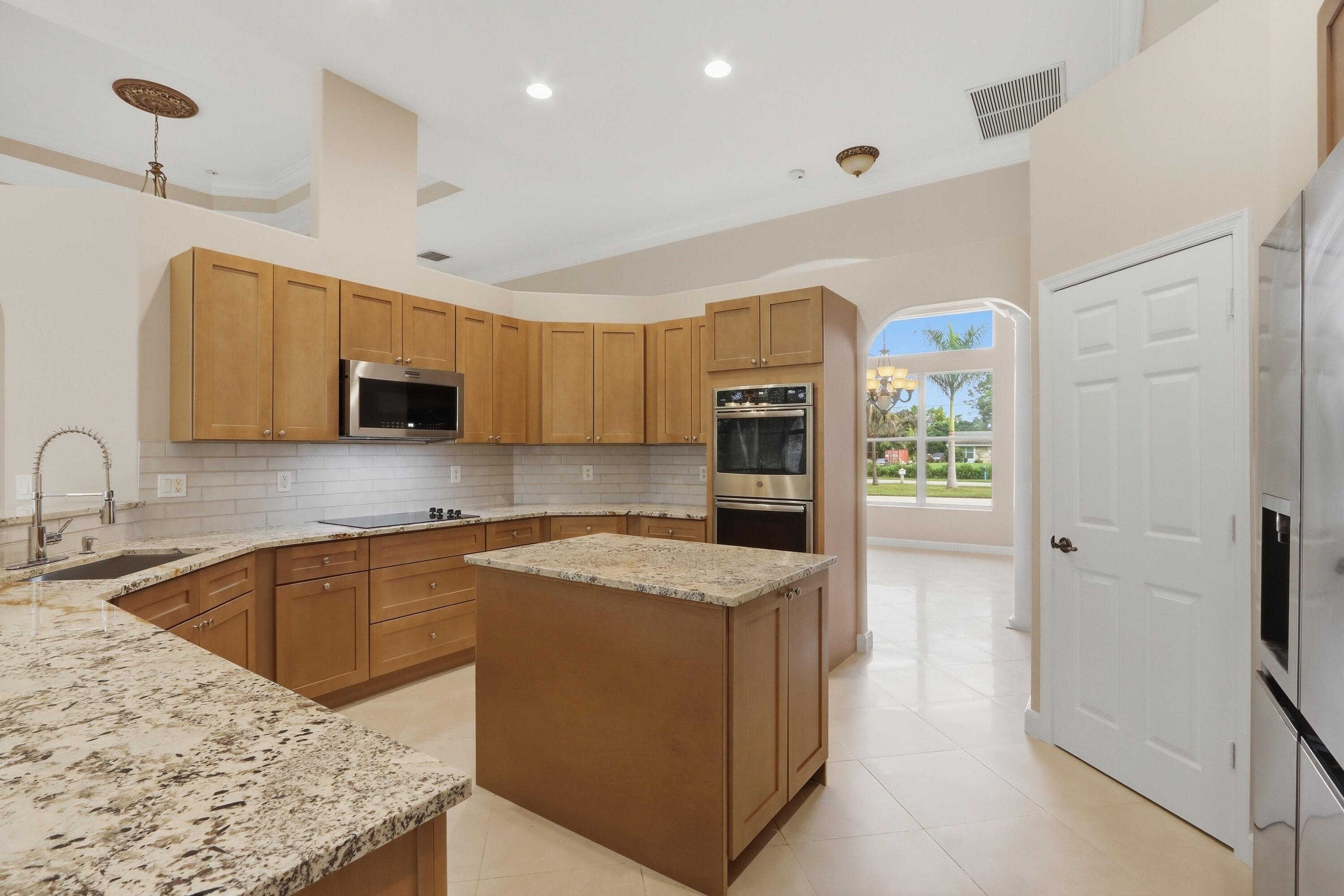 12082 Temple Boulevard Property Photo 25