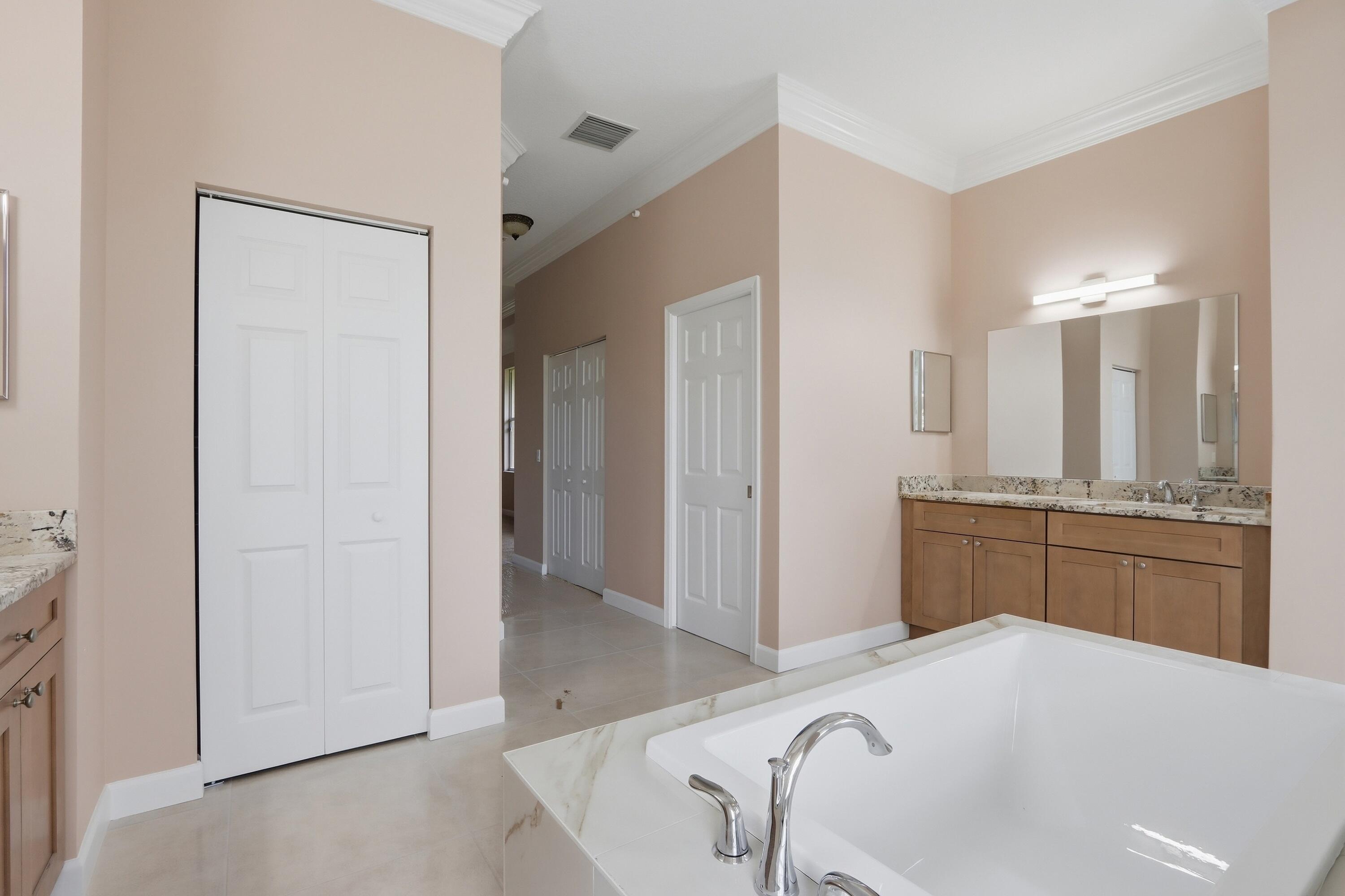 12082 Temple Boulevard Property Photo 40