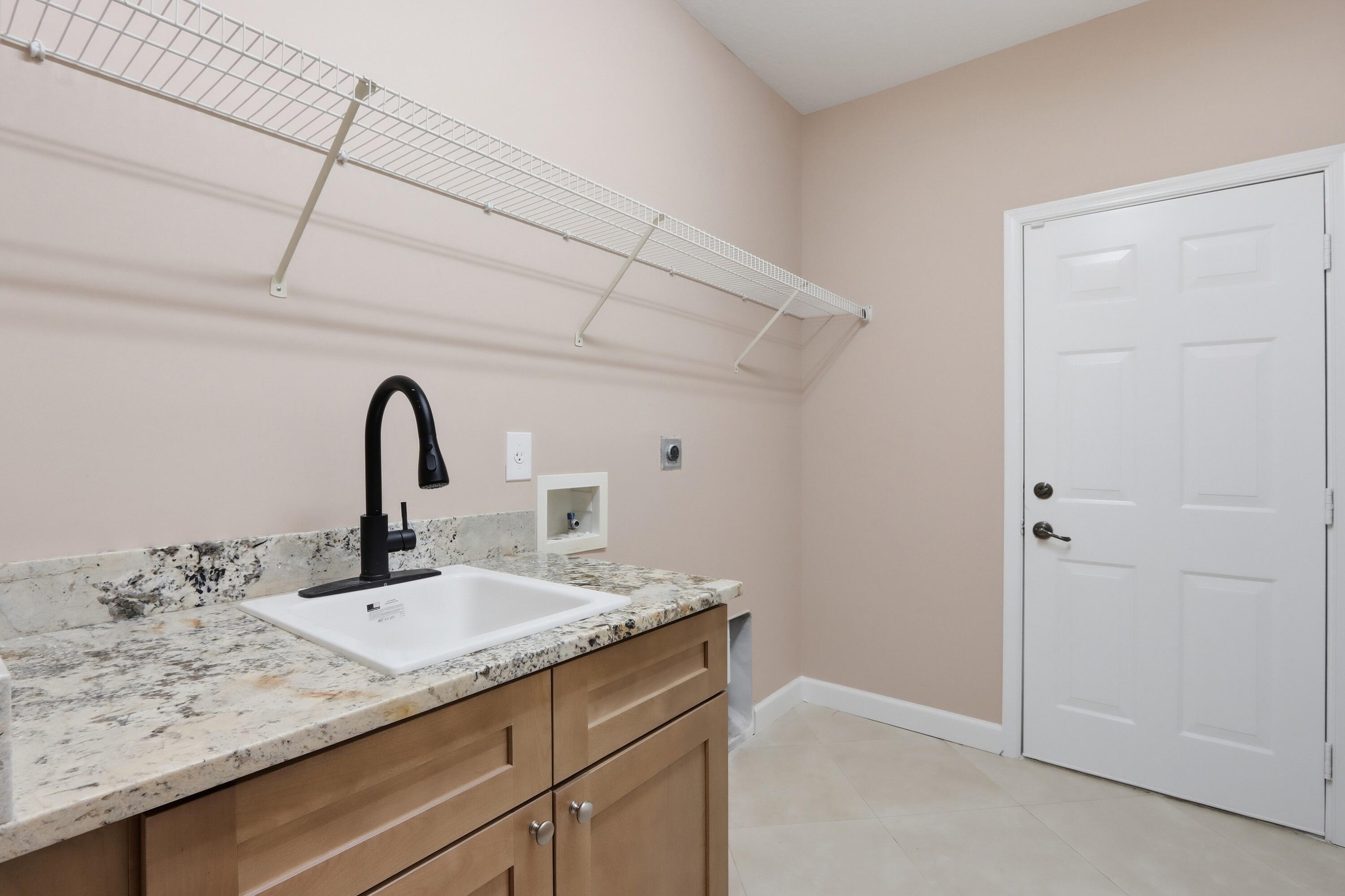 12082 Temple Boulevard Property Photo 53