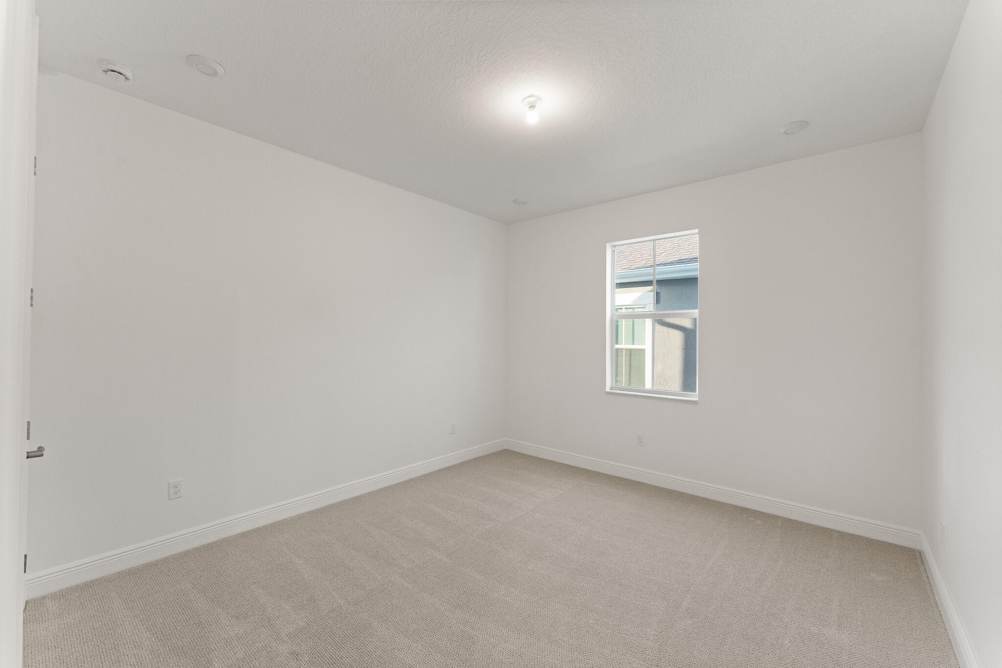 10590 Sw Pioneer Parkway Property Photo 10