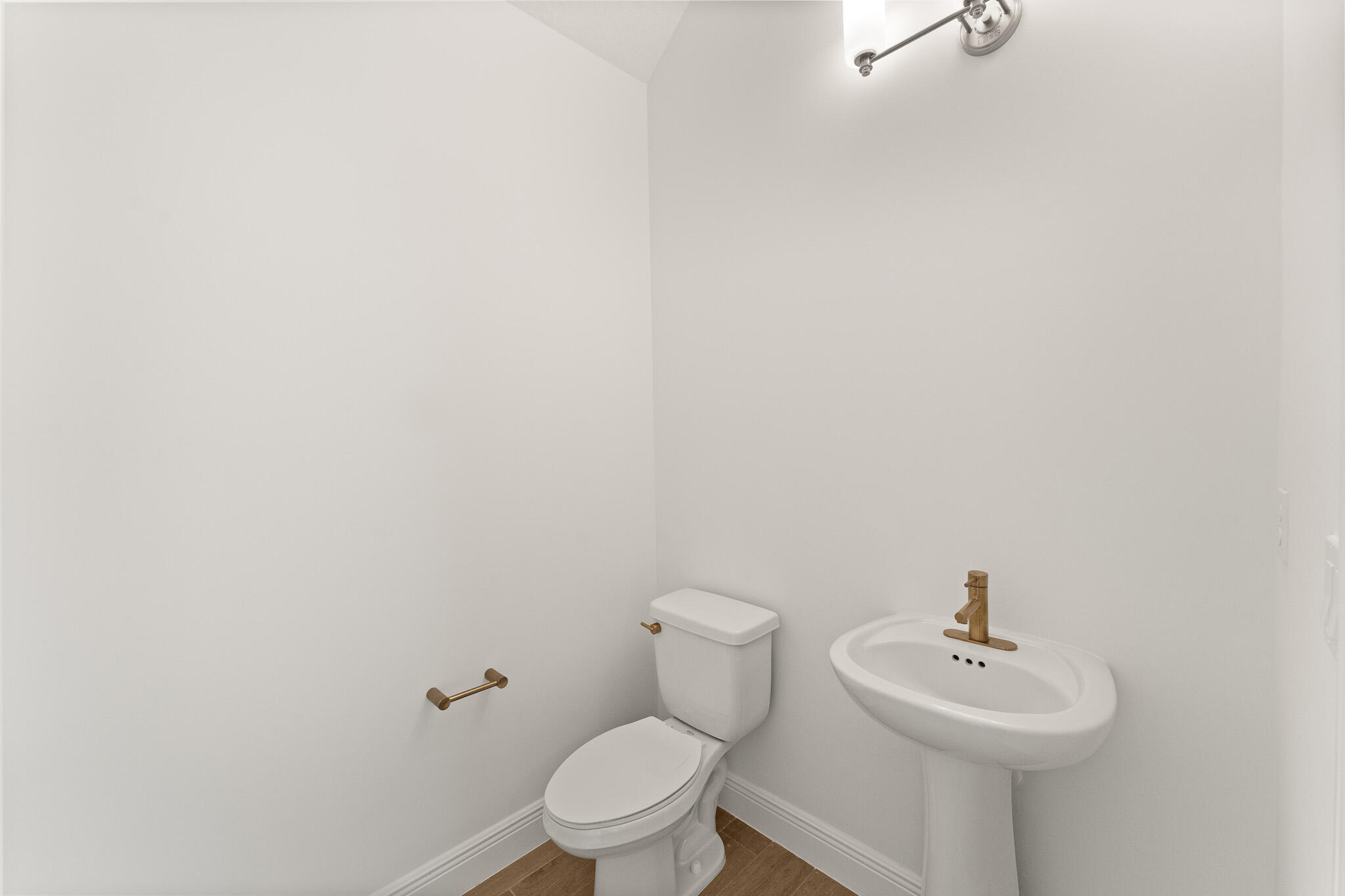 10590 Sw Pioneer Parkway Property Photo 13