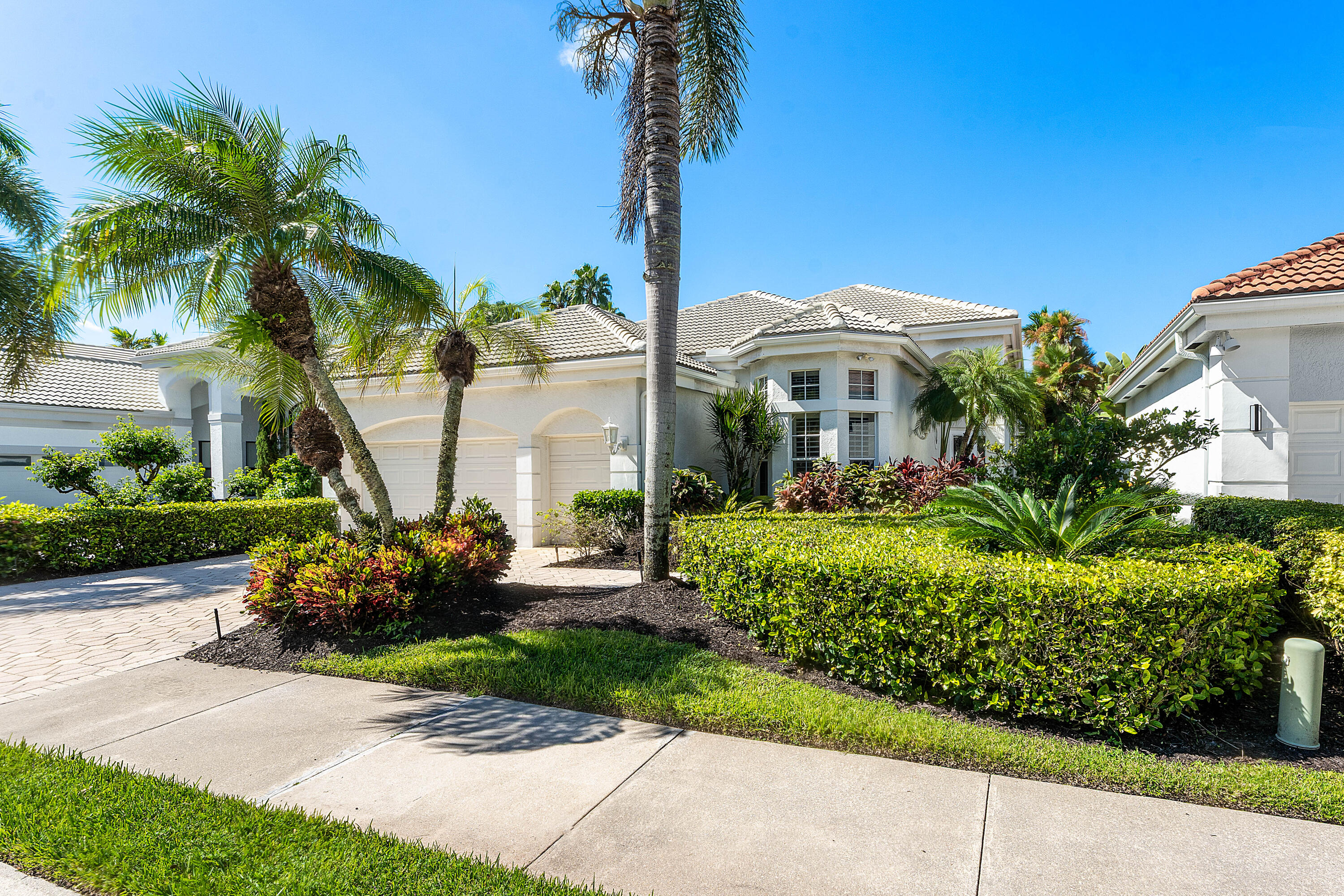 125 Windward Drive Property Photo 1