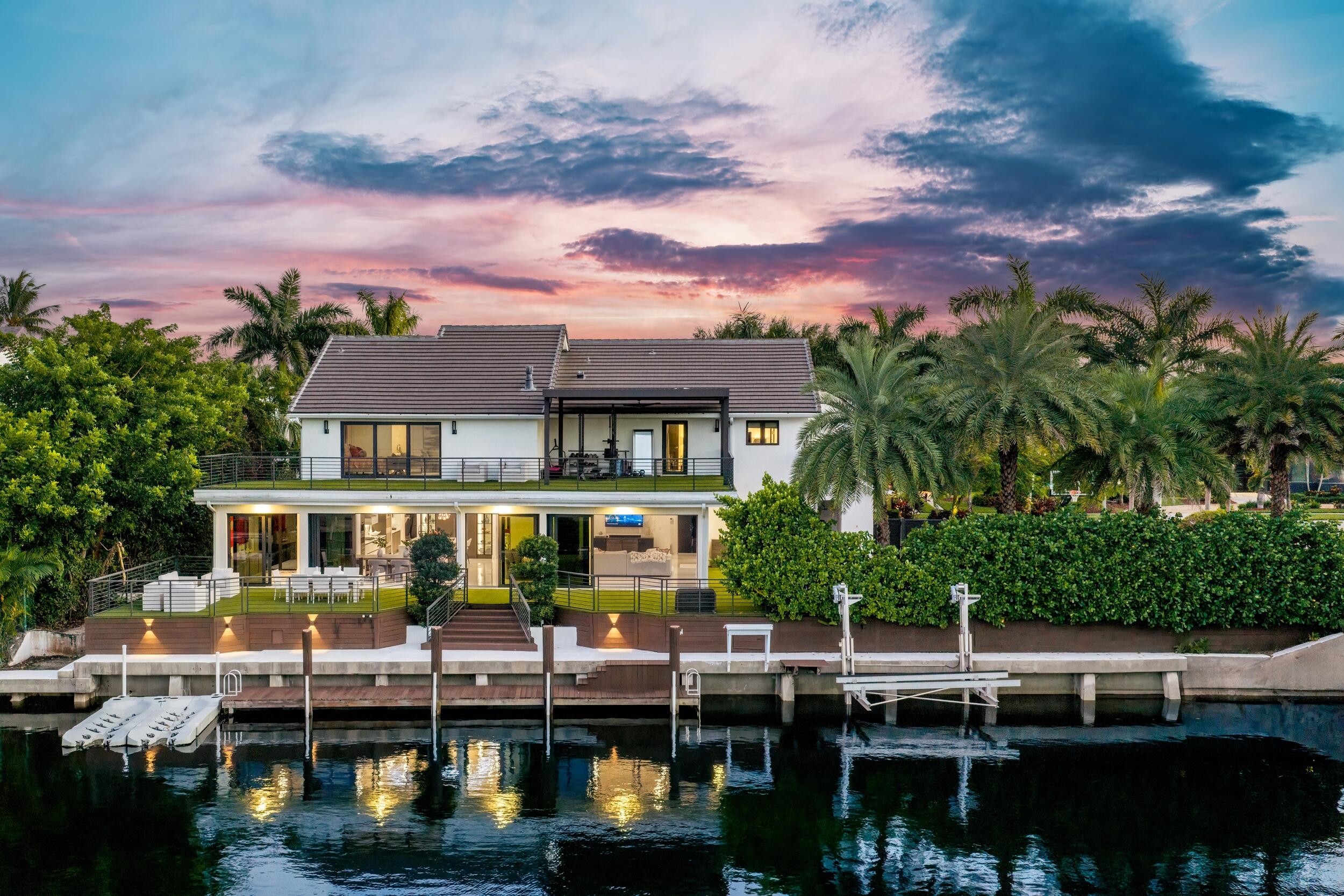 737 Ne Boca Bay Colony Drive Property Photo 1