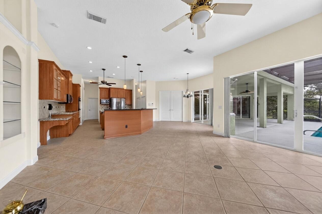 4752 Sw Bimini Circle N Property Photo 10
