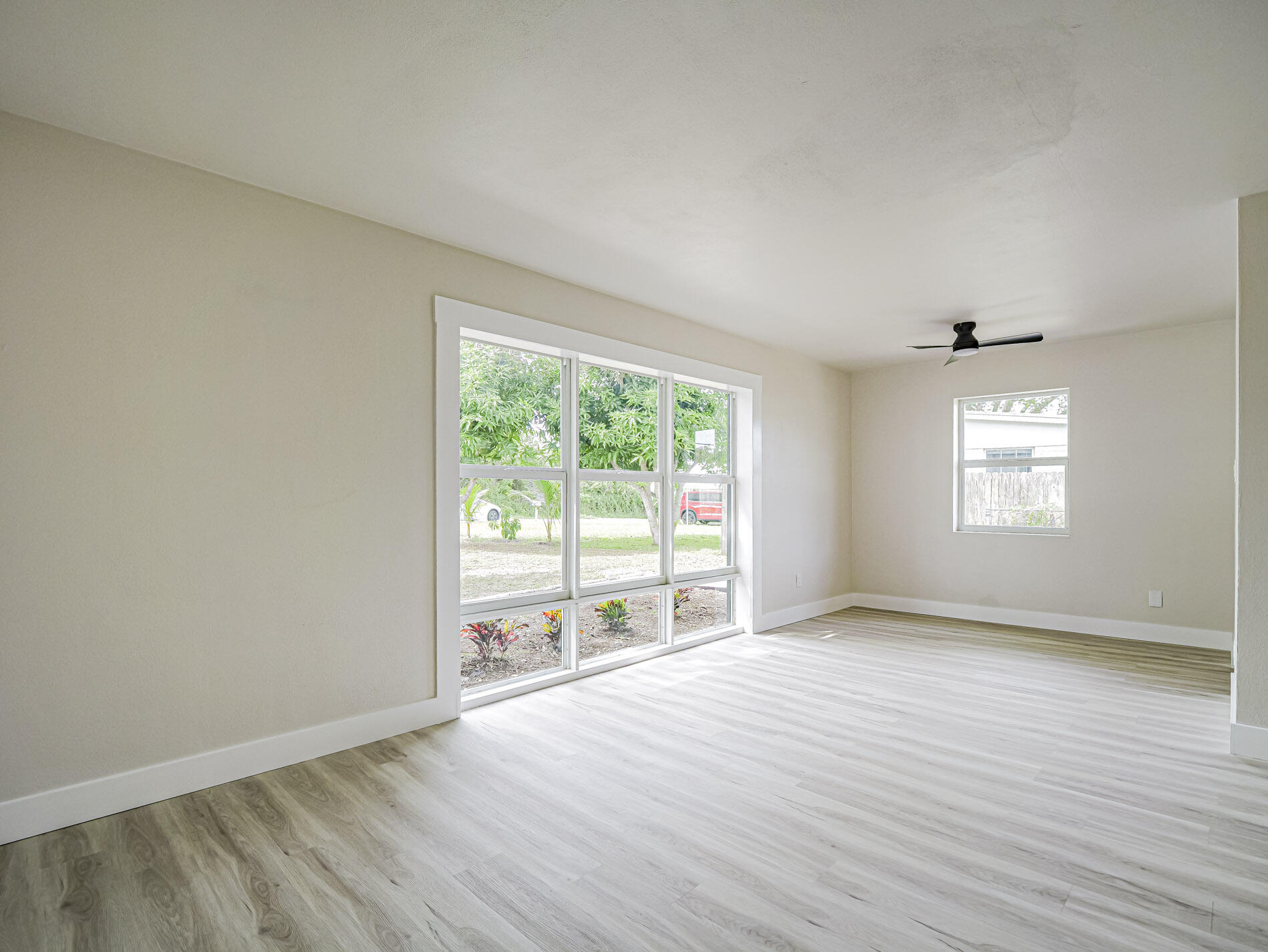 114 21st Street Sw Property Photo 10