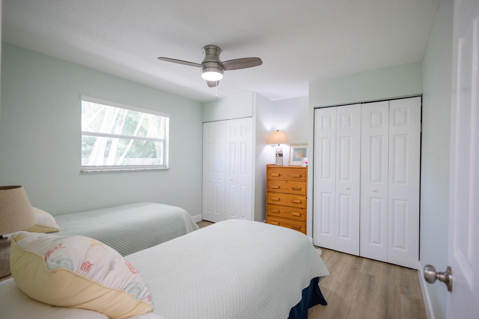 2120-2130 Ne Flamingo Terrace Property Photo 8