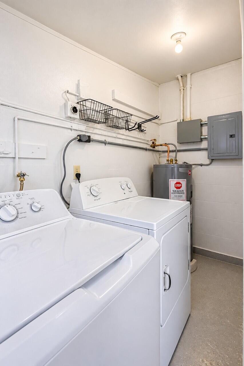 2120-2130 Ne Flamingo Terrace Property Photo 25