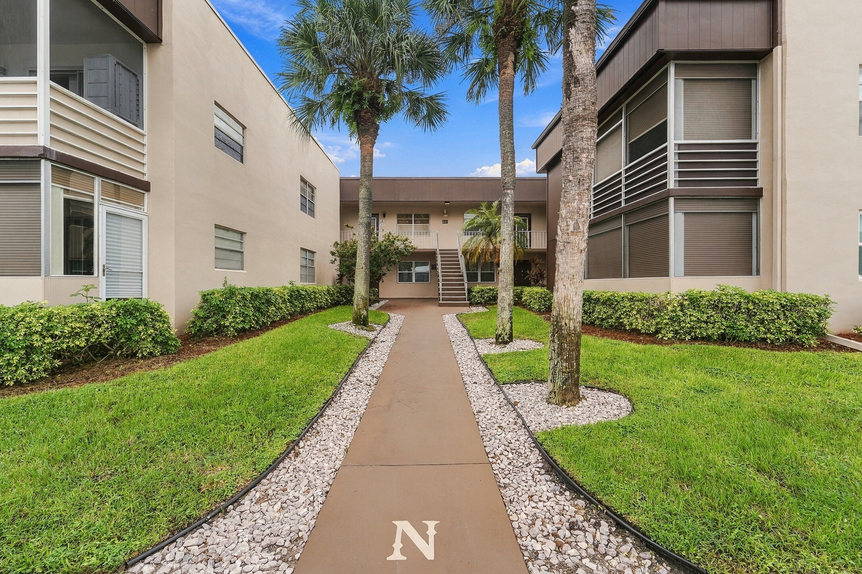 653 Normandy Lane Unit N Property Photo 25