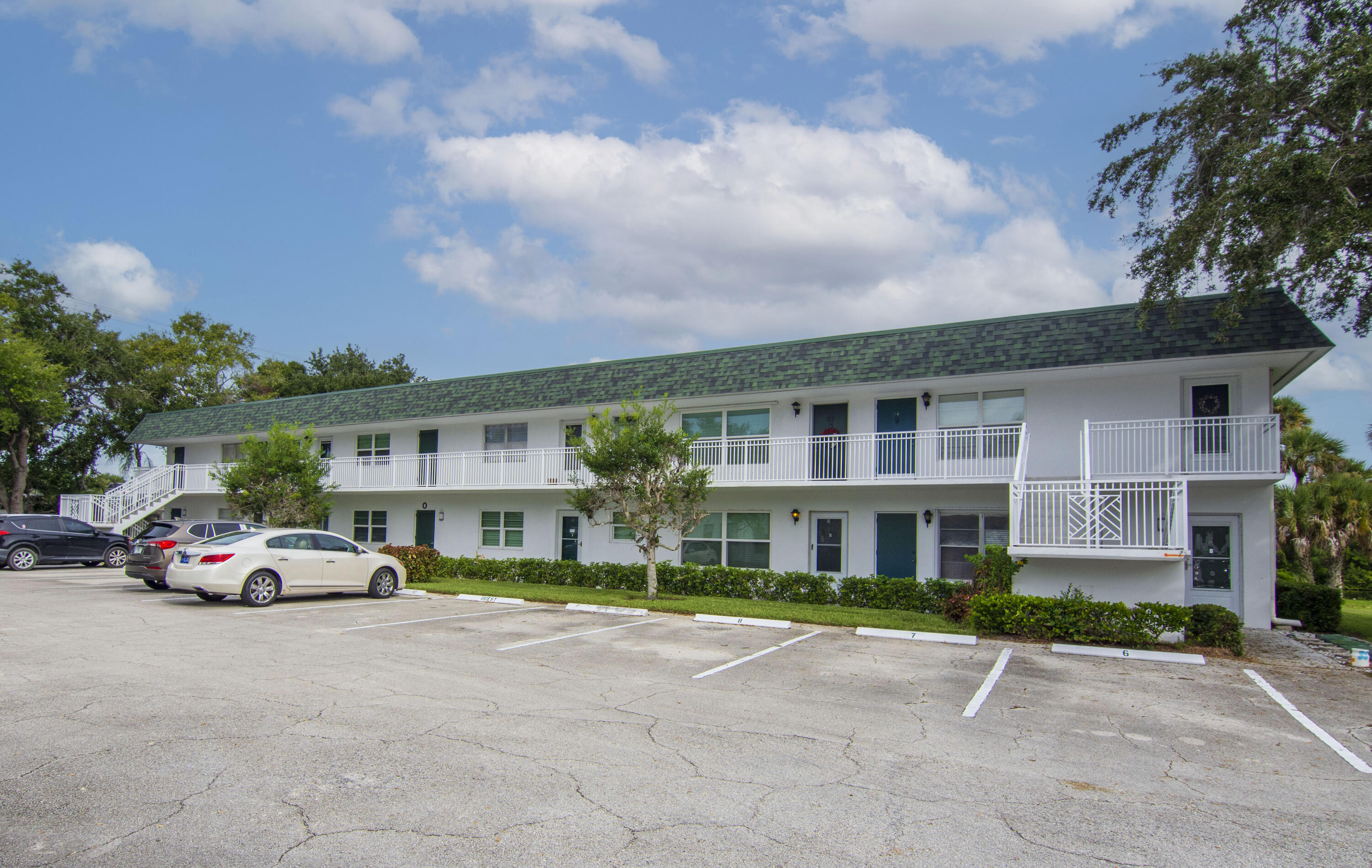 2800 Indian River Boulevard O-5 Property Photo 1