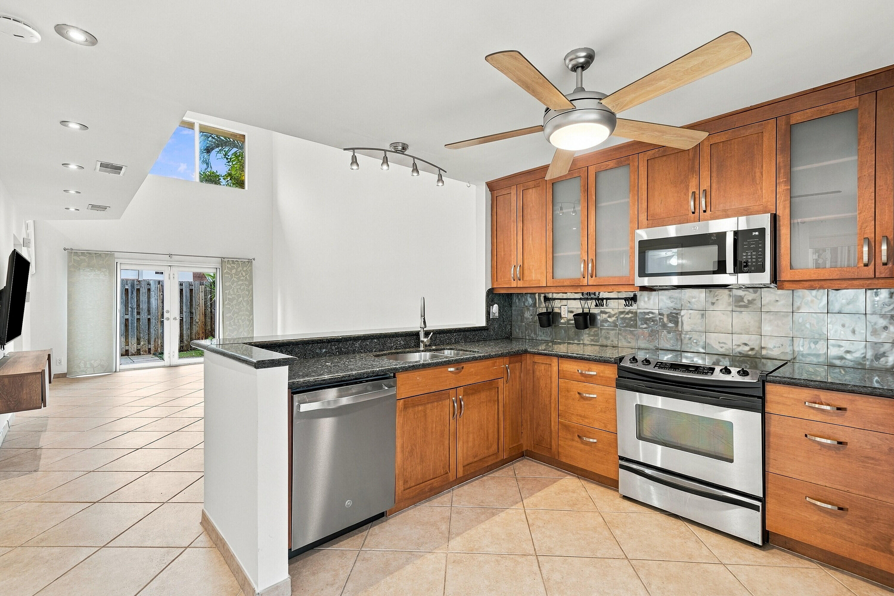 341 City View Drive Property Photo 12