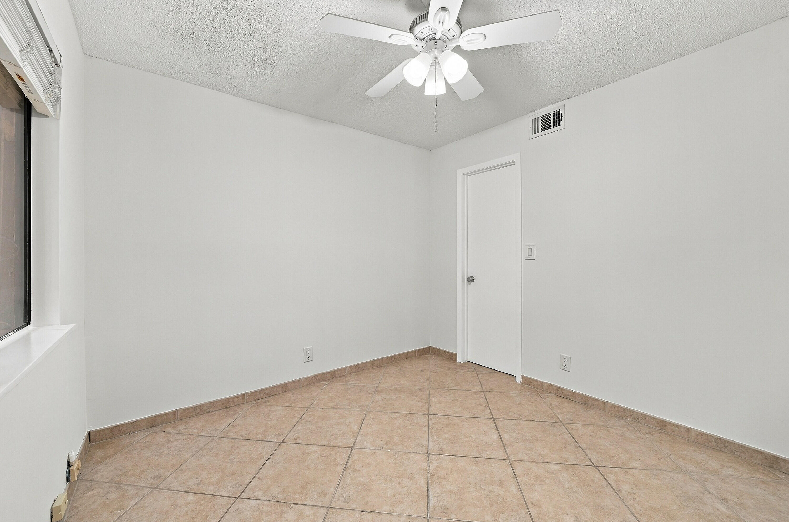 341 City View Drive Property Photo 15