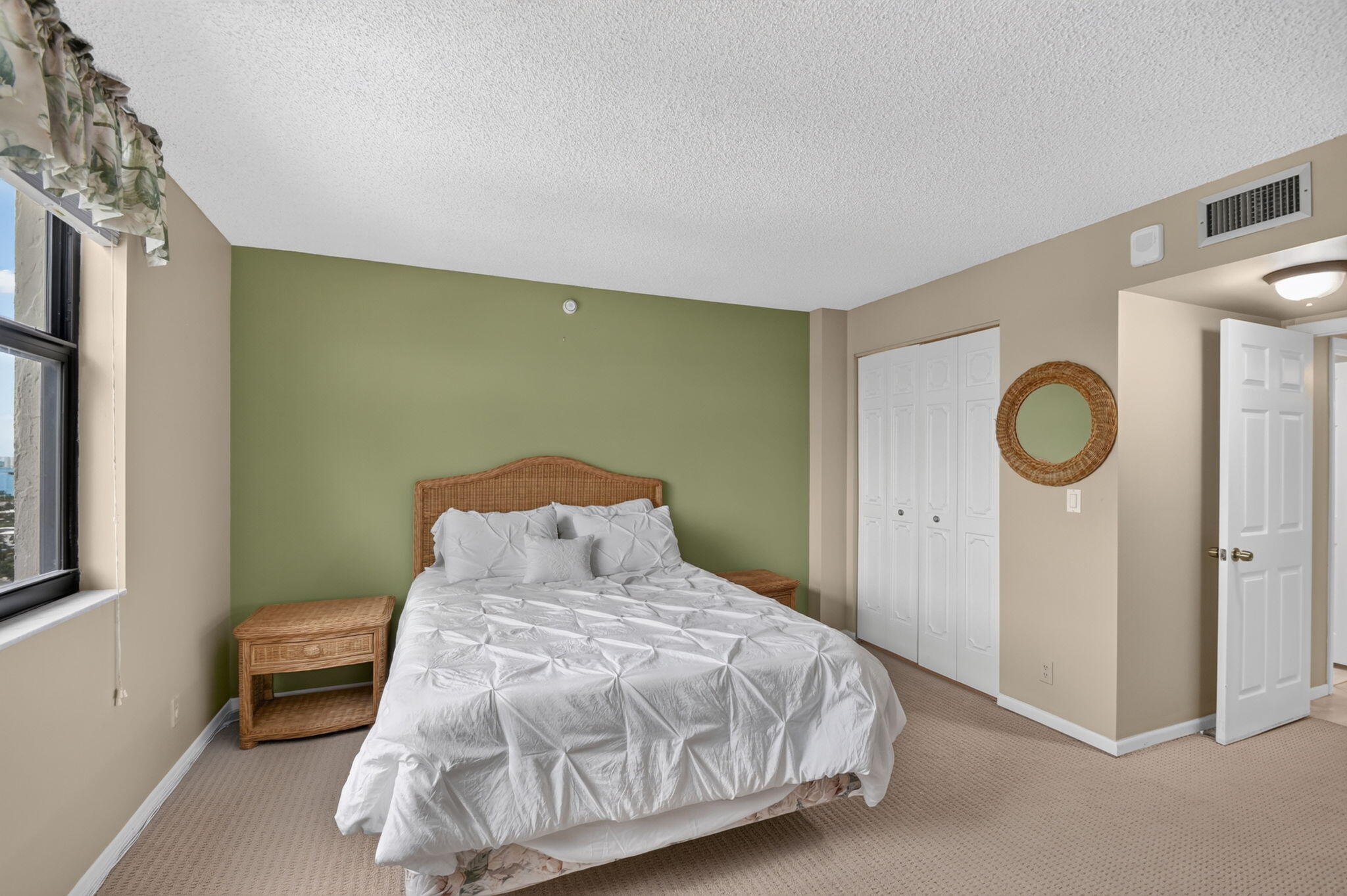 3400 N Ocean Drive 1808 Property Photo 28