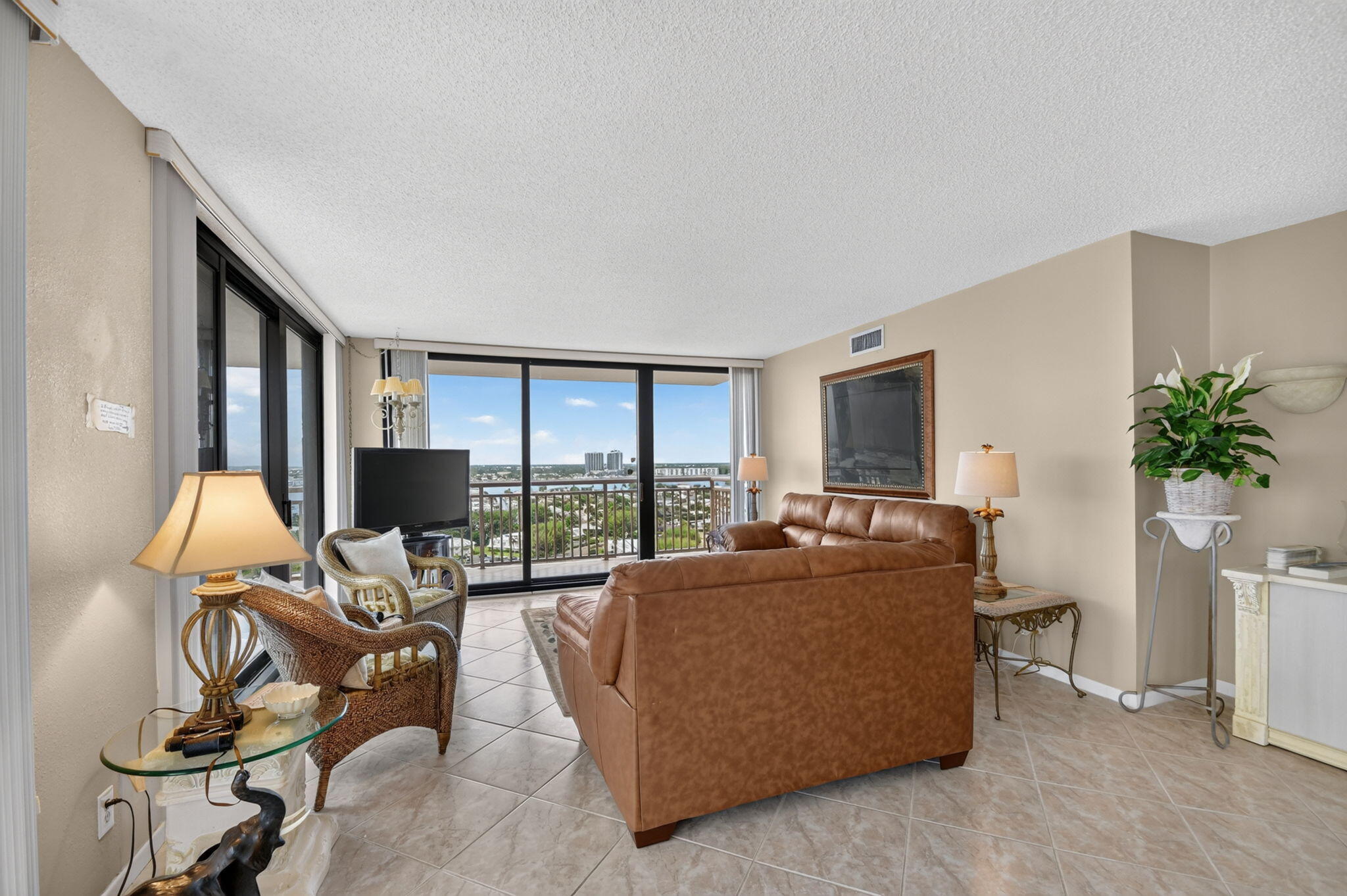 3400 N Ocean Drive 1808 Property Photo 37