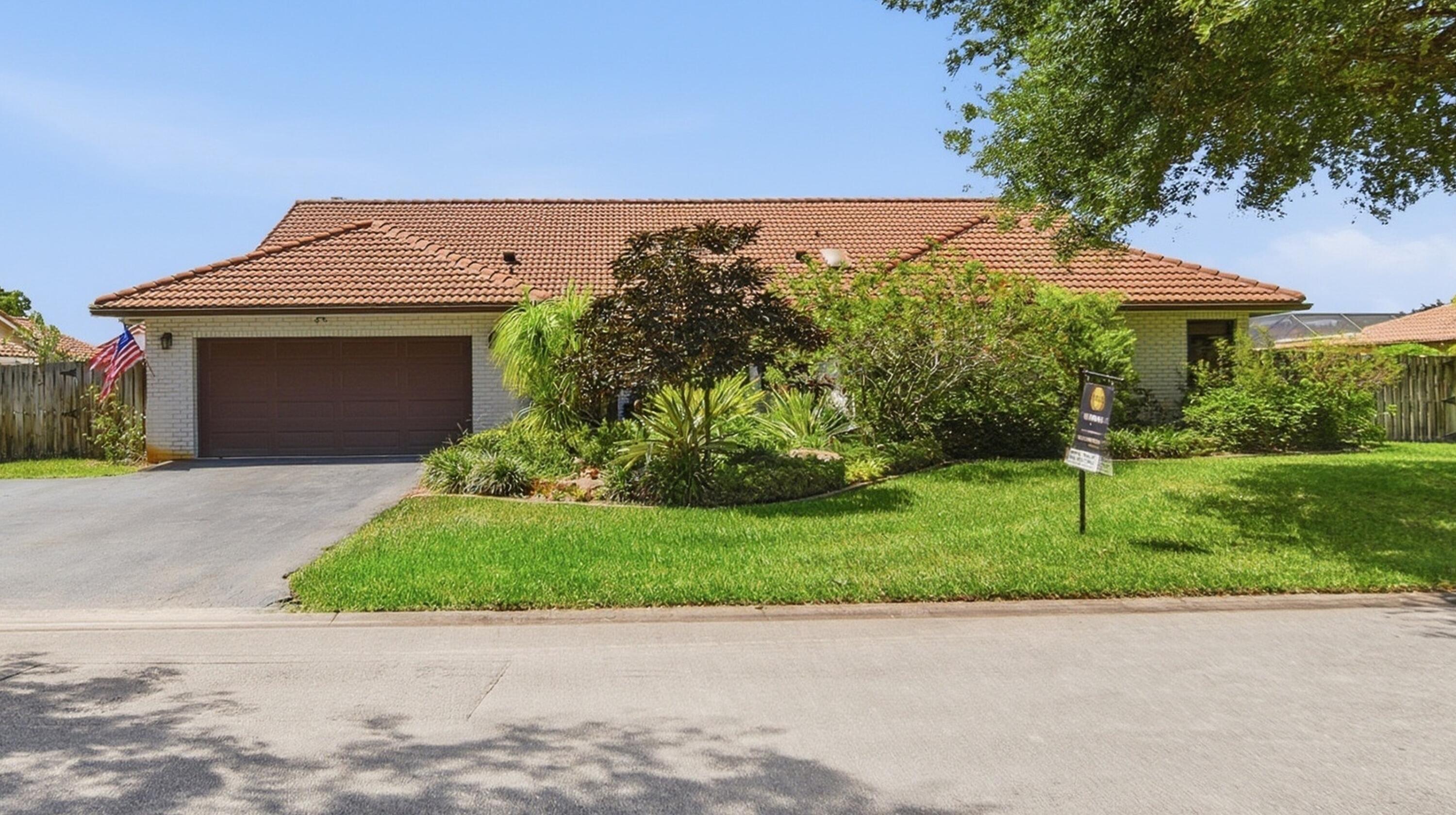 11299 Nw 10th Manor Property Photo 1