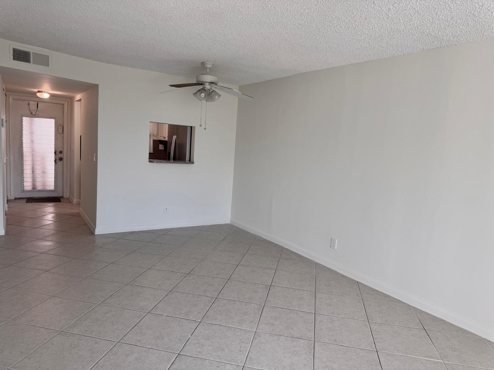9660 Sunrise Lakes Boulevard 202 Property Photo 8