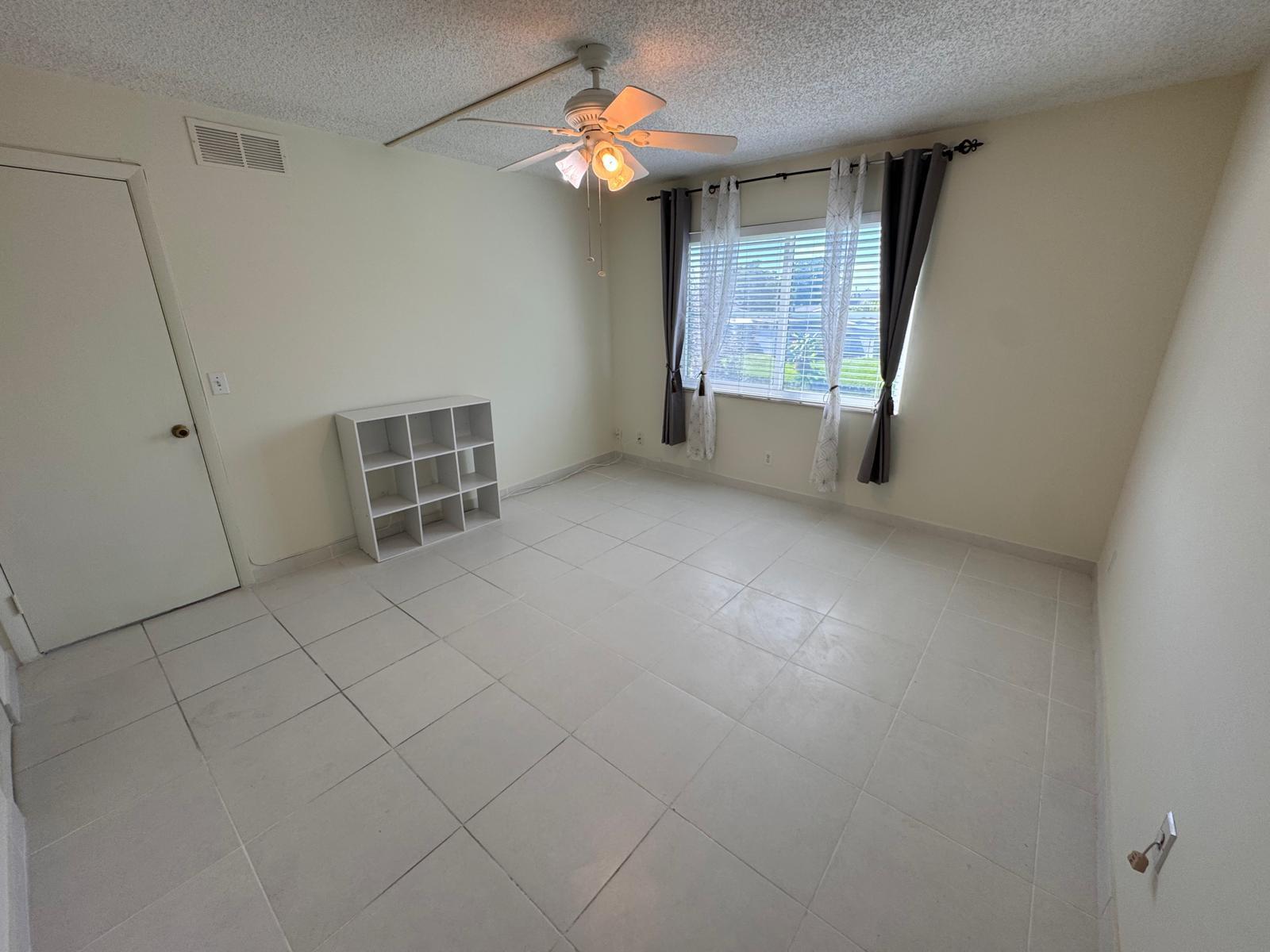 9660 Sunrise Lakes Boulevard 202 Property Photo 13