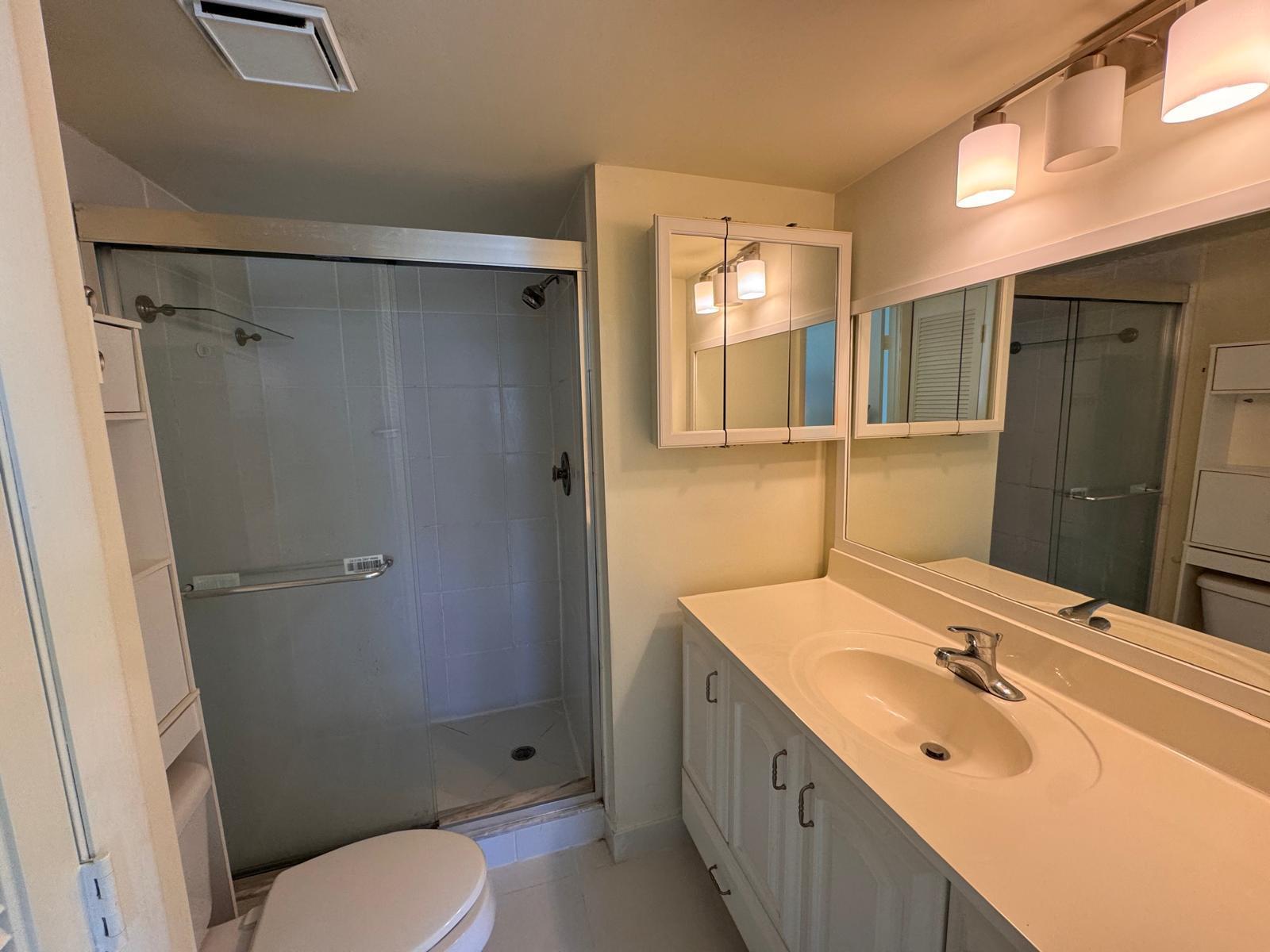 9660 Sunrise Lakes Boulevard 202 Property Photo 15