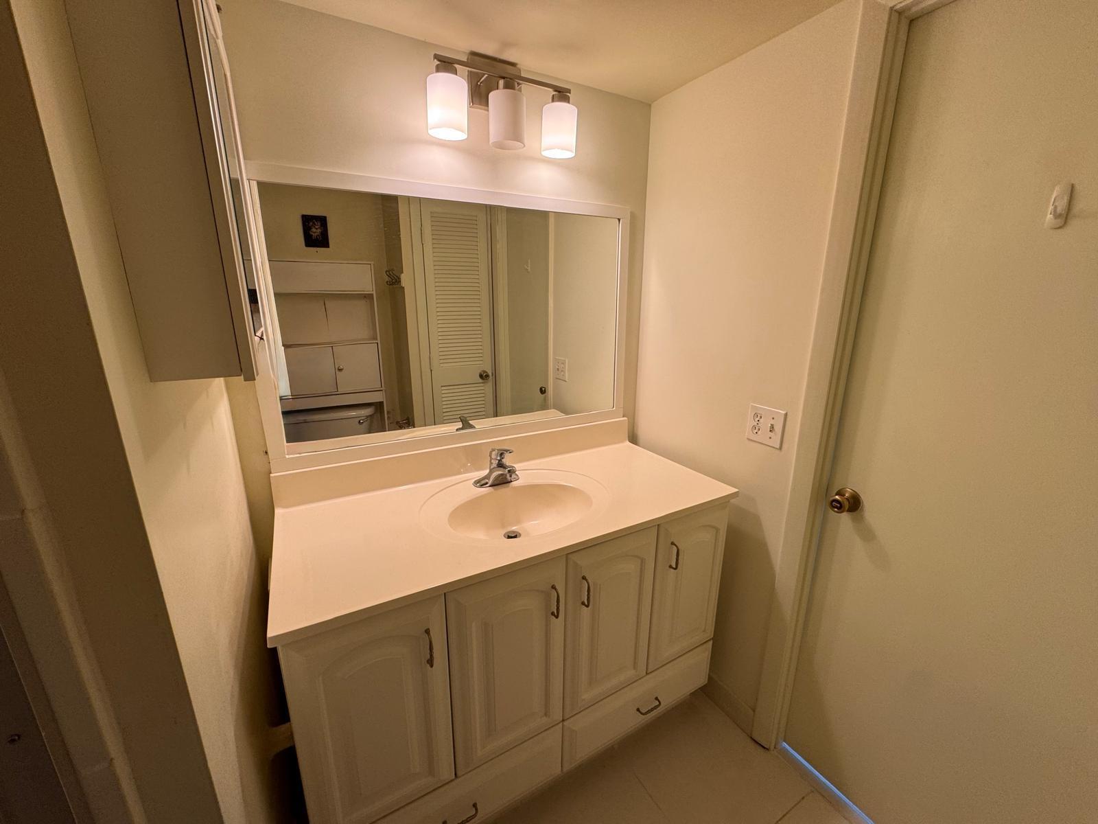 9660 Sunrise Lakes Boulevard 202 Property Photo 18