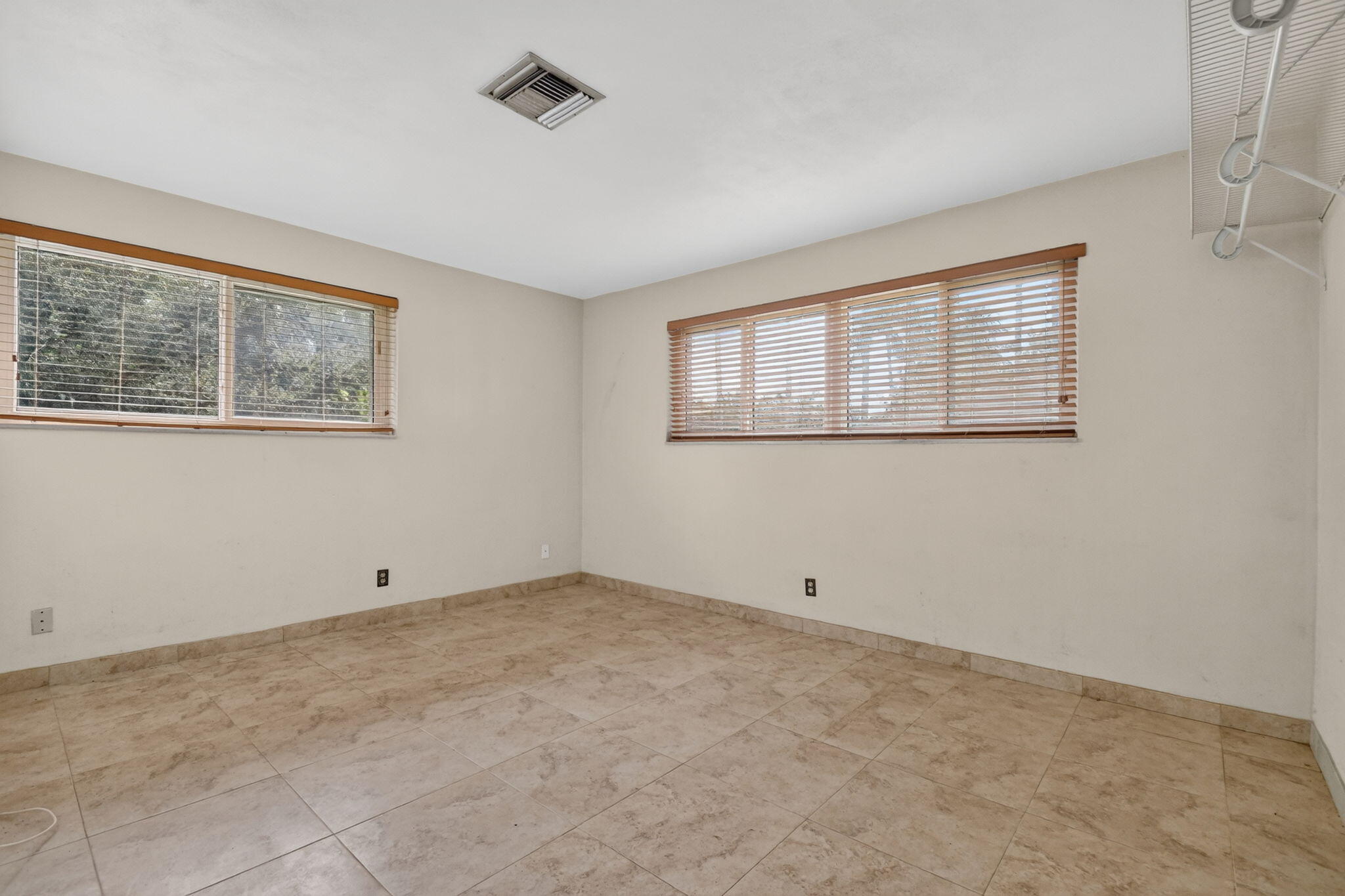 8 Bell Lane Property Photo 39