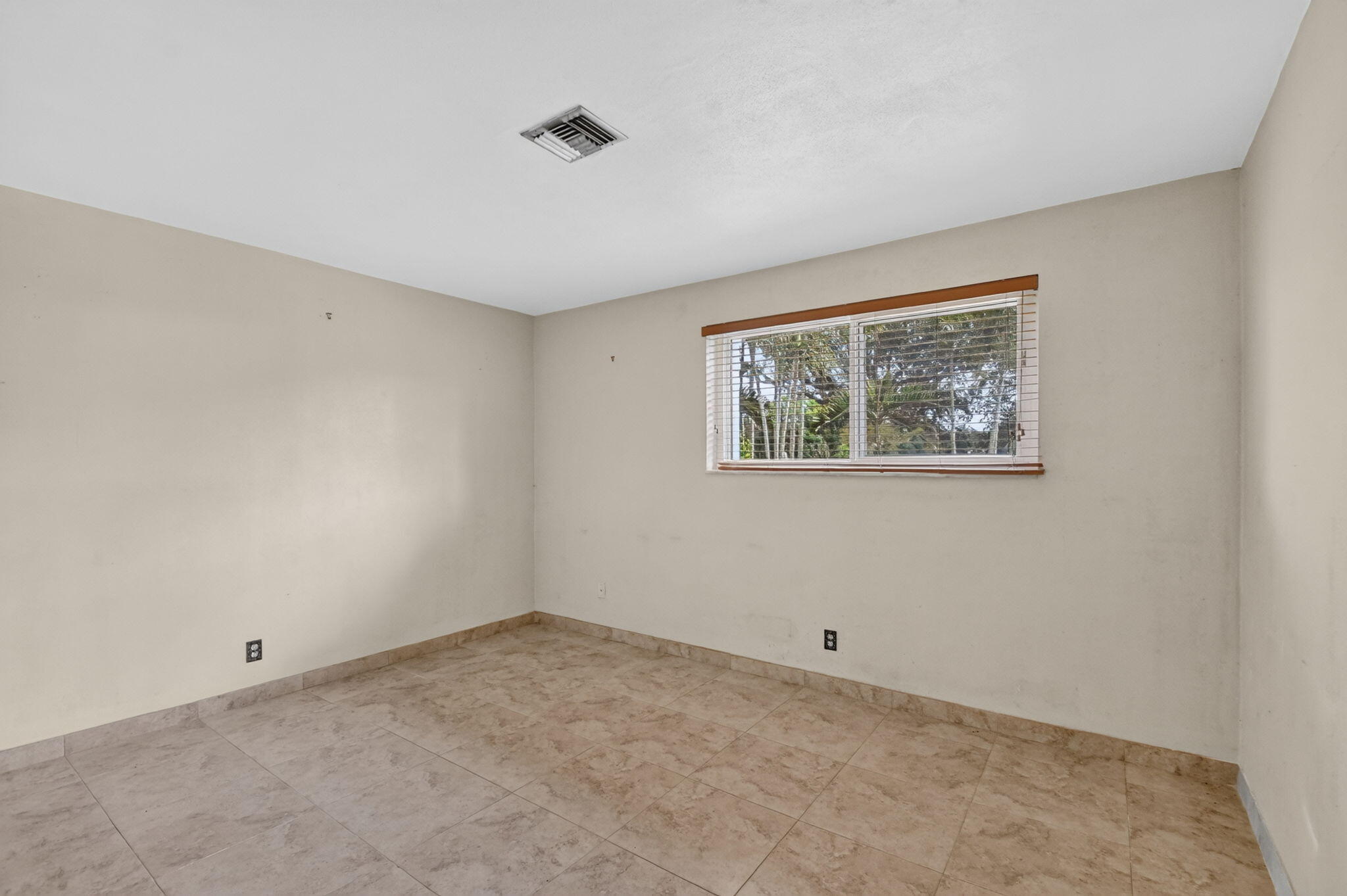 8 Bell Lane Property Photo 43