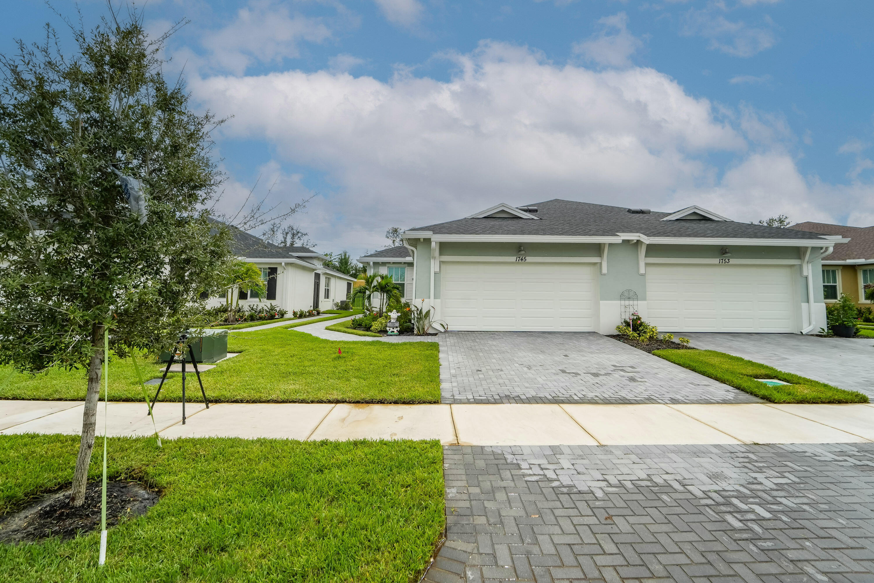 1745 Se Crosswood Way Property Photo 4