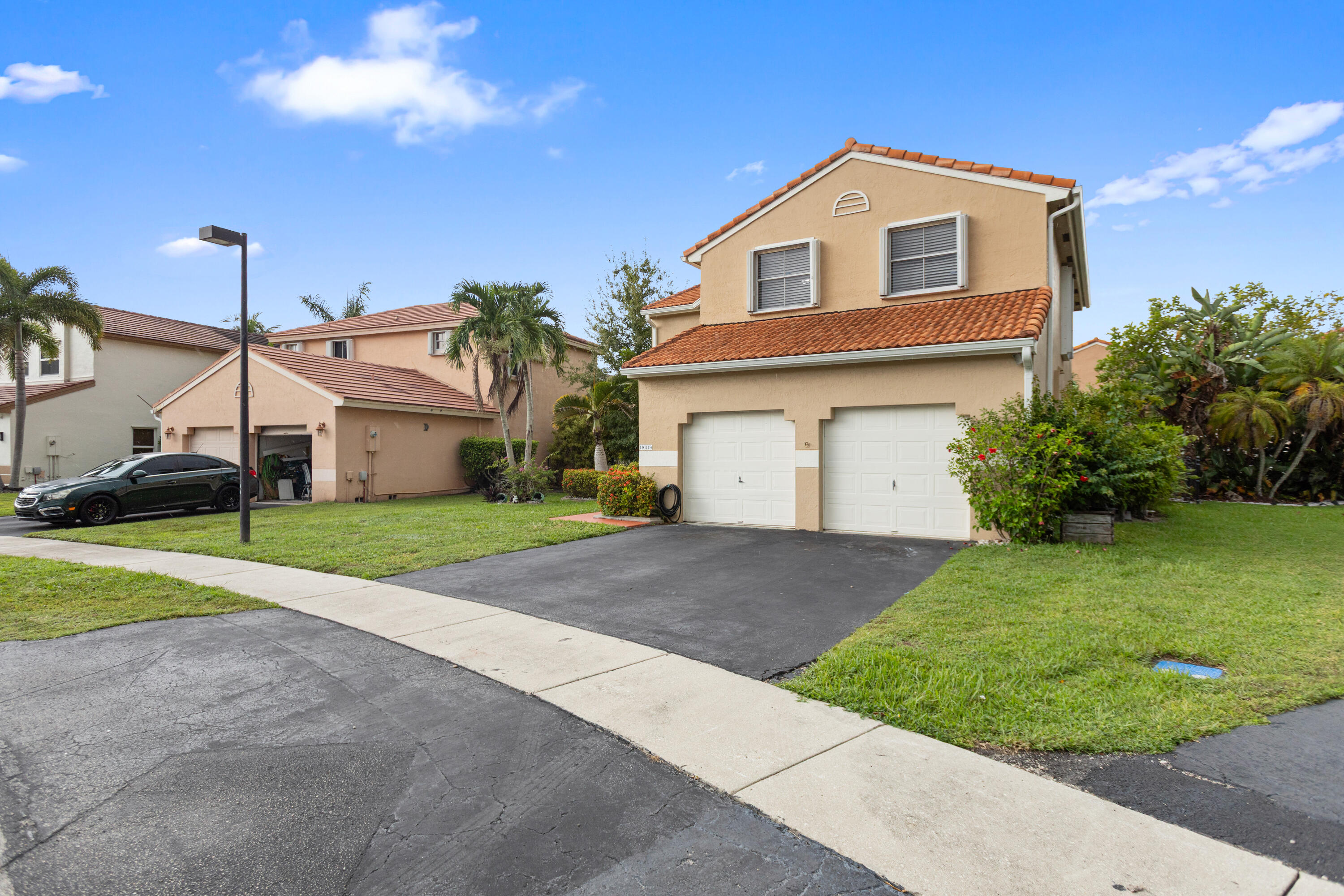 18413 Nw 20th Street Property Photo 4