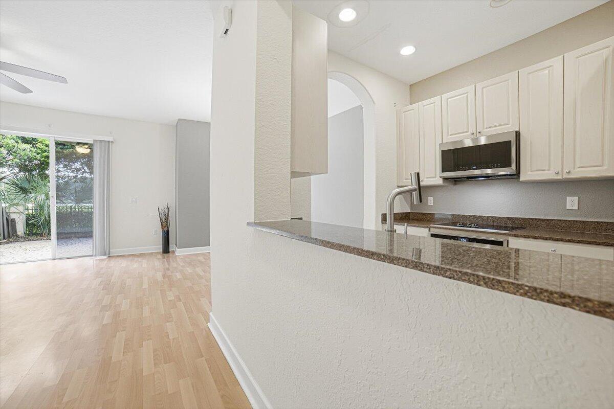 8706 Blaze Court Property Photo 8