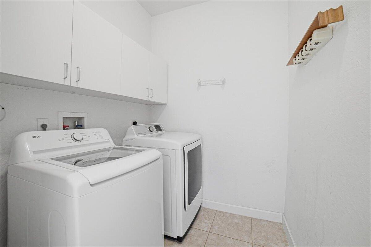8706 Blaze Court Property Photo 29