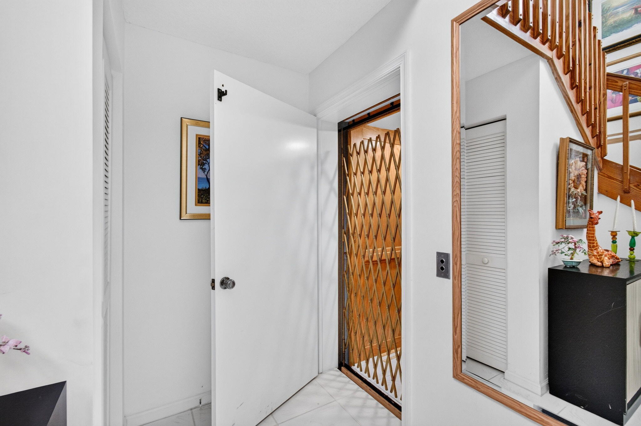 9865 Seacrest Circle 202 Property Photo 4
