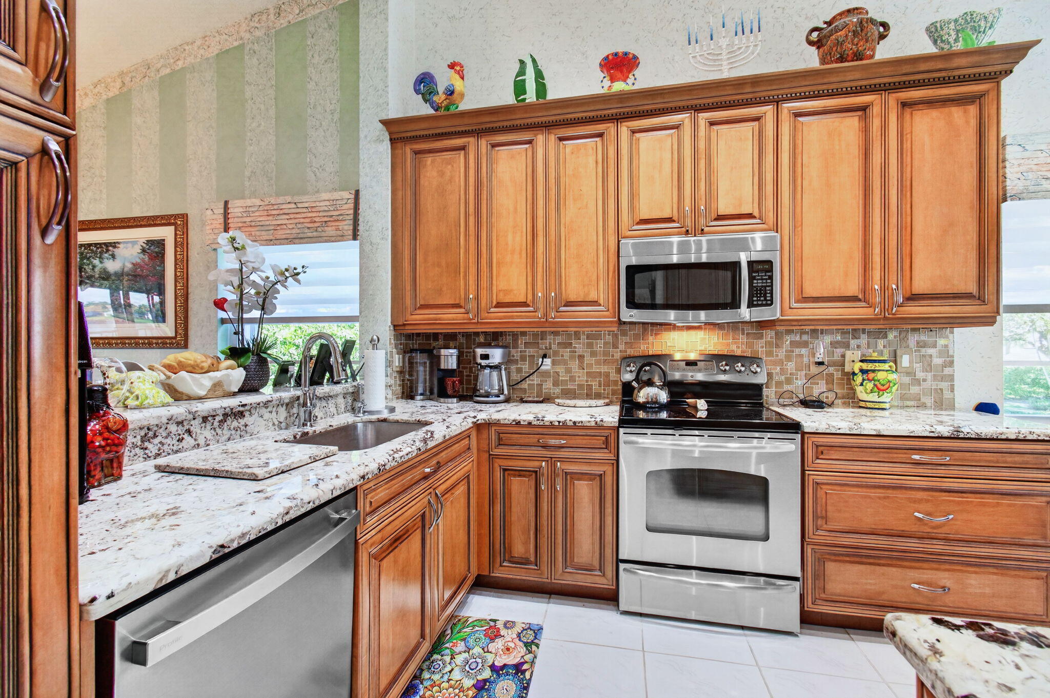 9865 Seacrest Circle 202 Property Photo 16