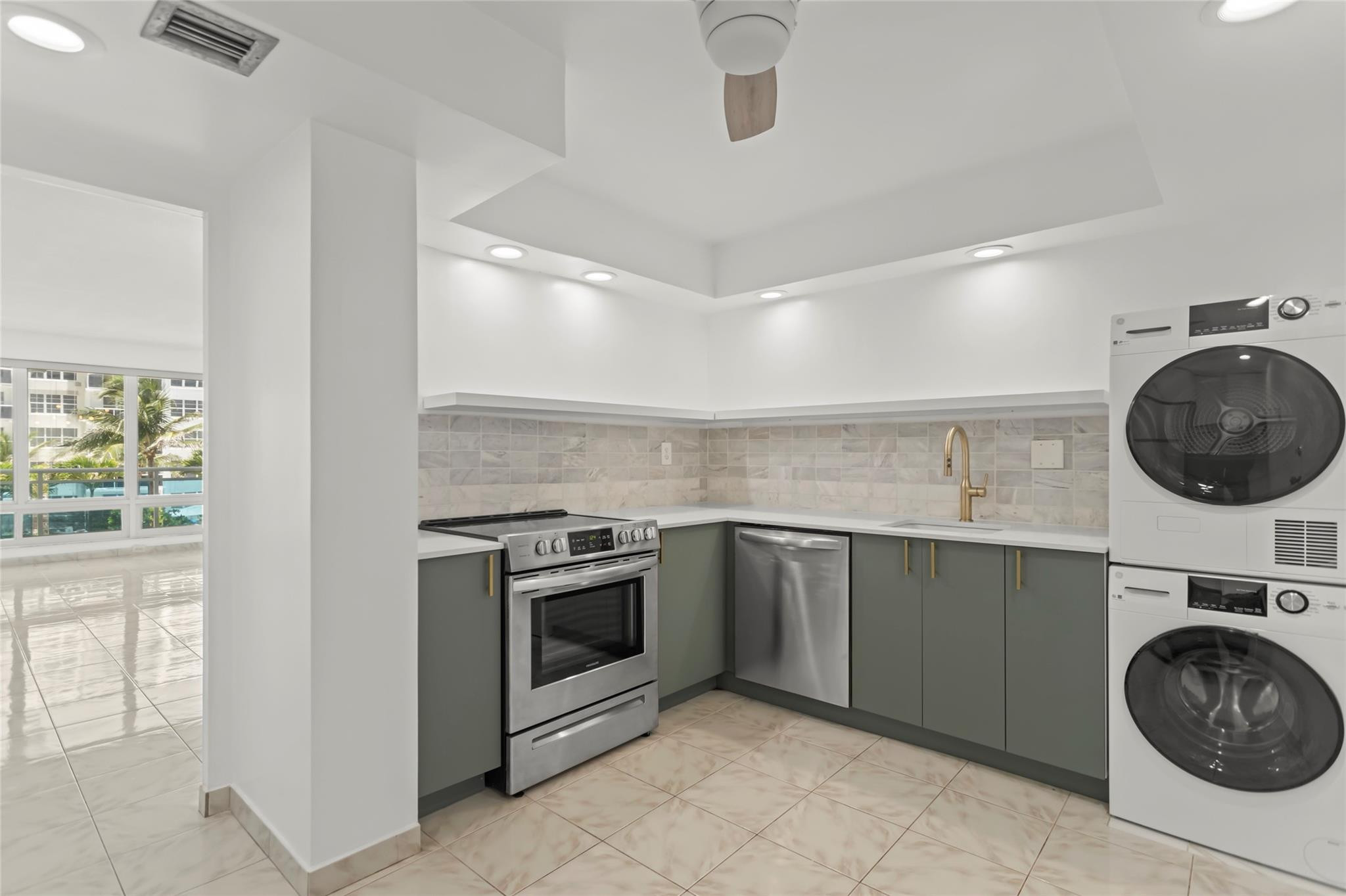 3430 Galt Ocean Drive 403 Property Photo 1