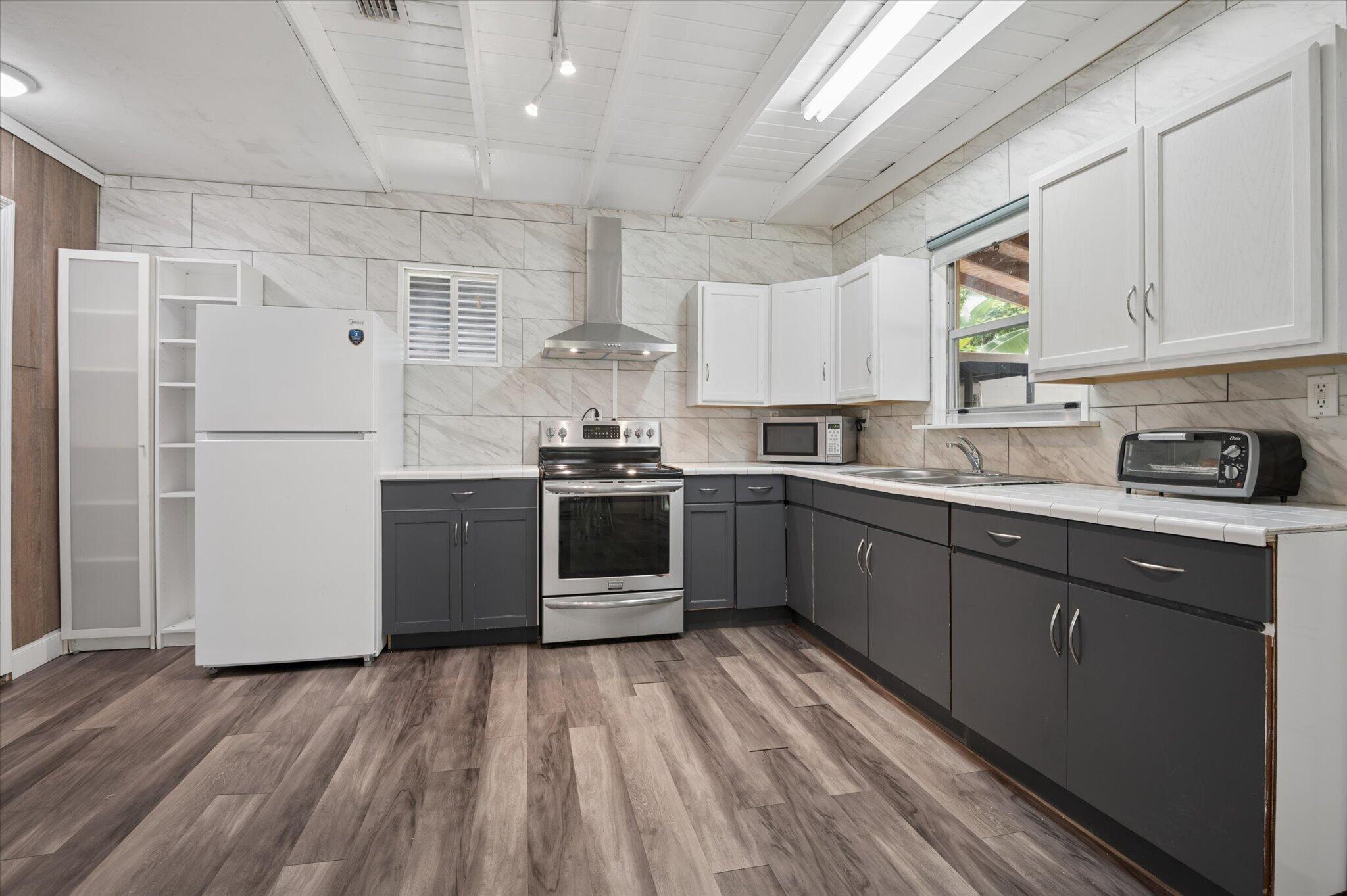 630 Nw 6 Avenue Property Photo 9