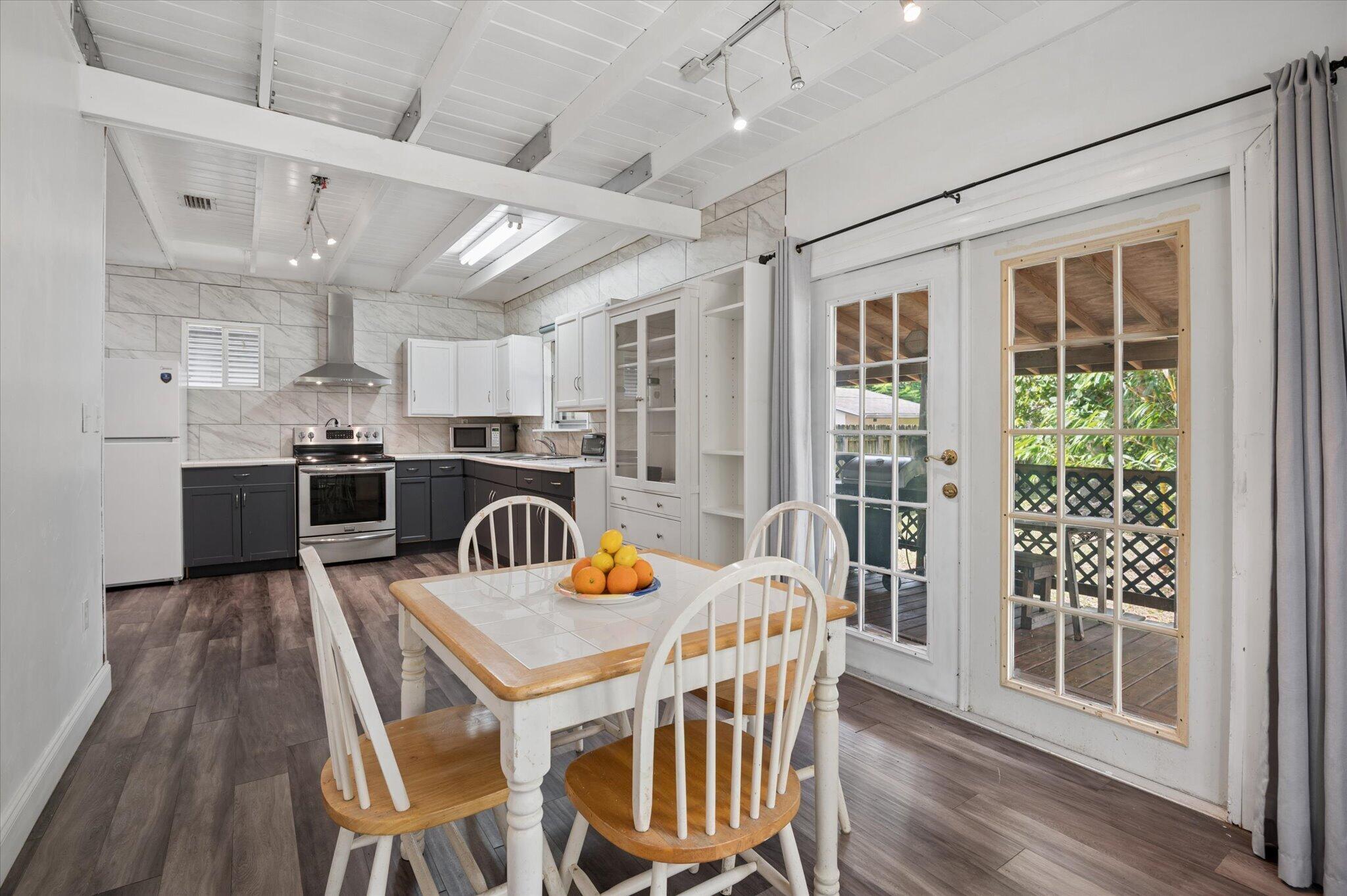 630 Nw 6 Avenue Property Photo 11