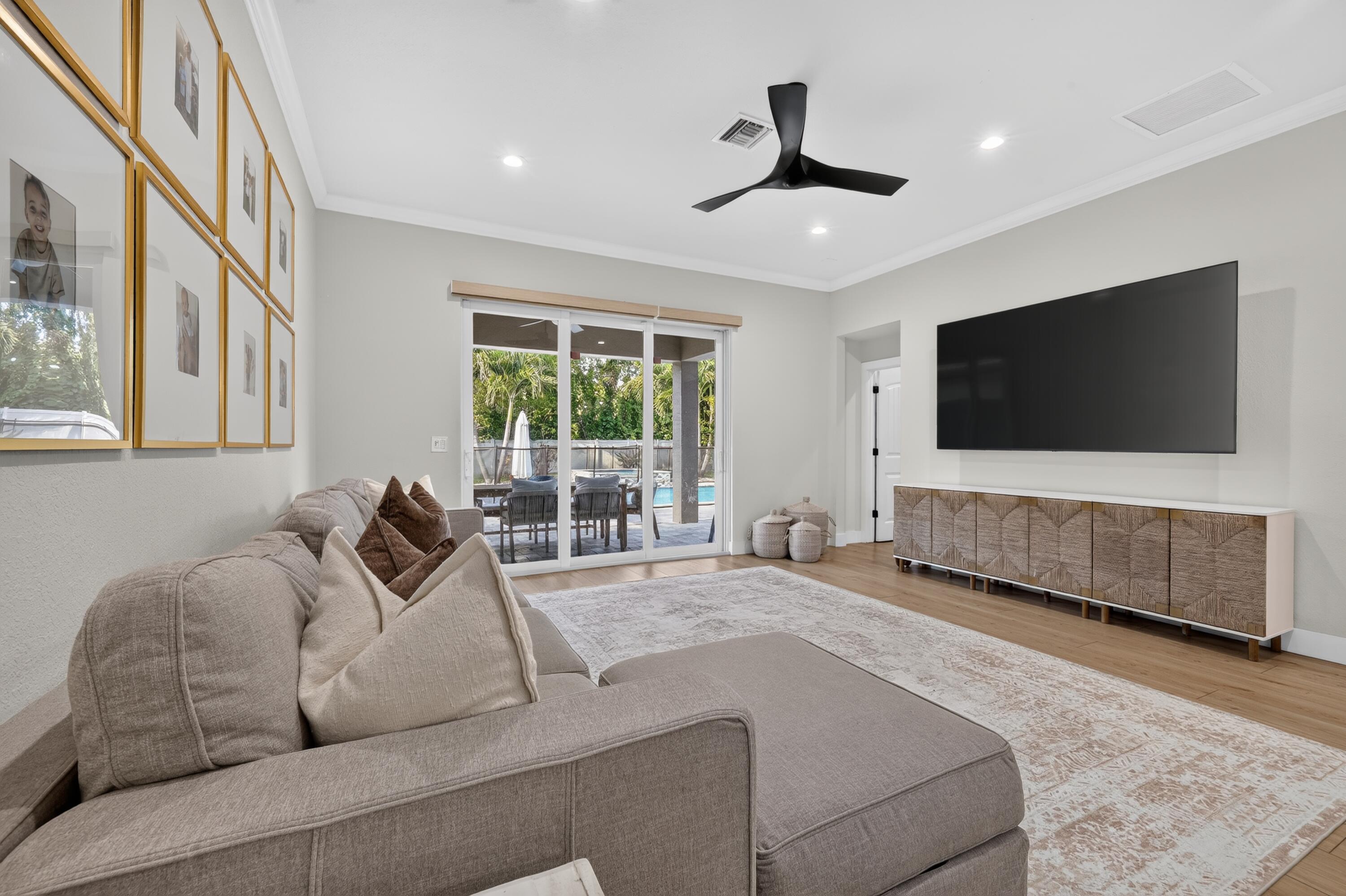 7050 Limestone Cay Road Property Photo 10