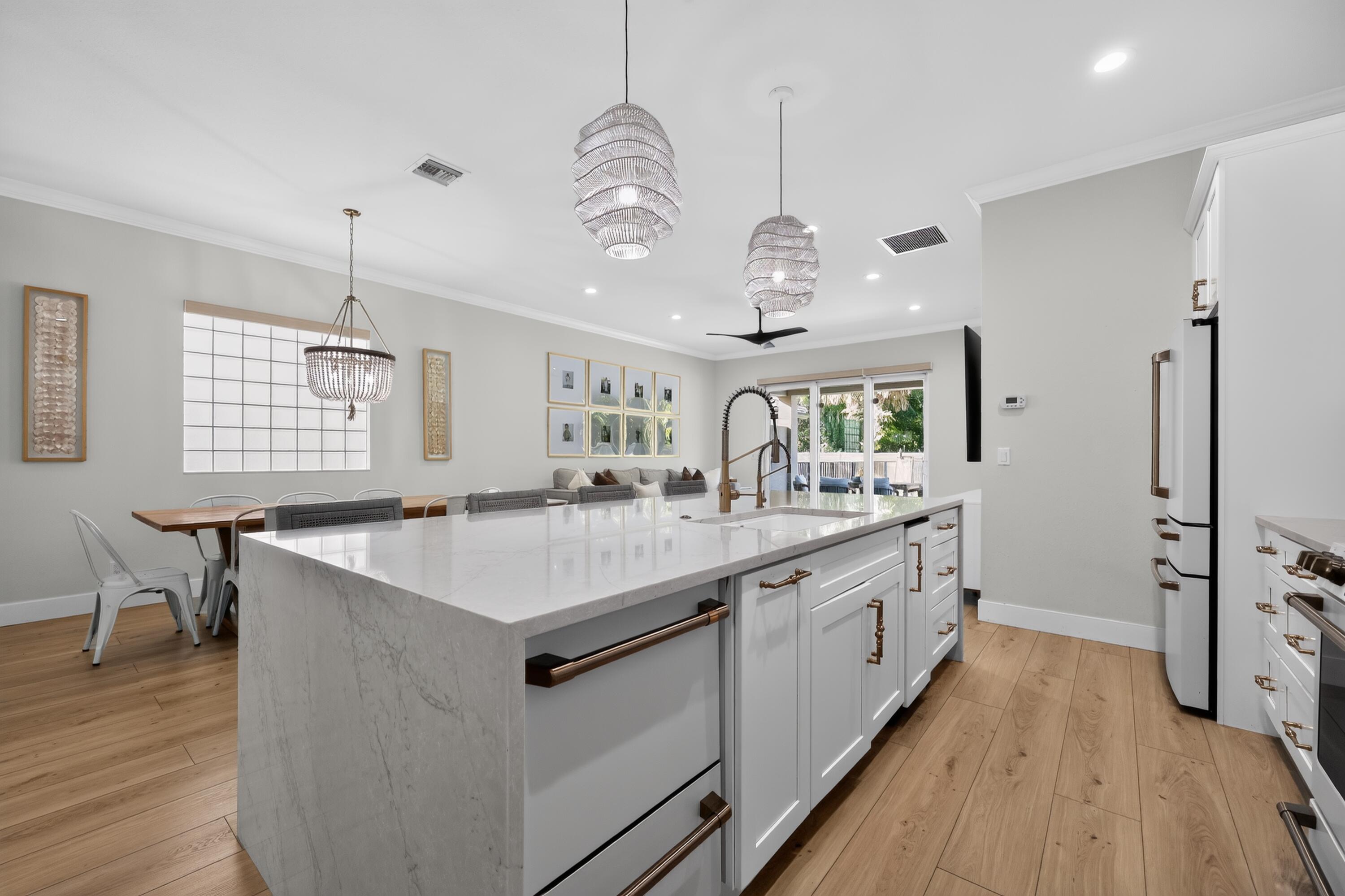 7050 Limestone Cay Road Property Photo 13