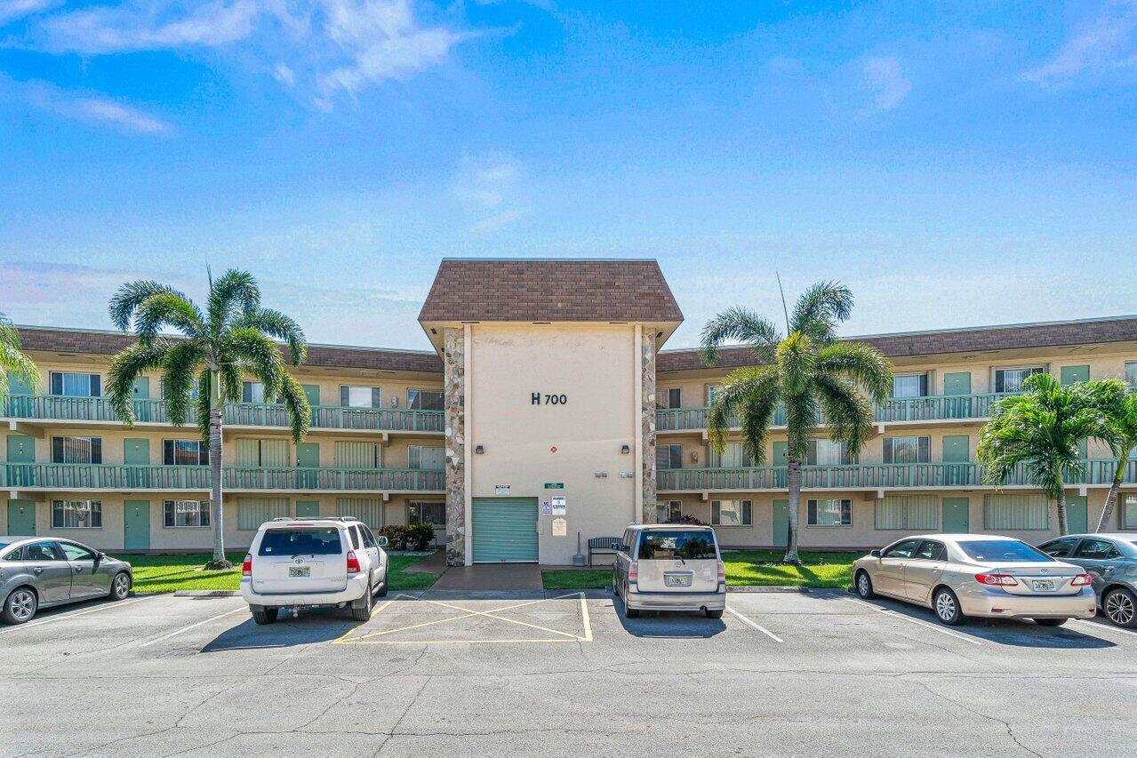 700 Village Green Court 319 Property Photo 1