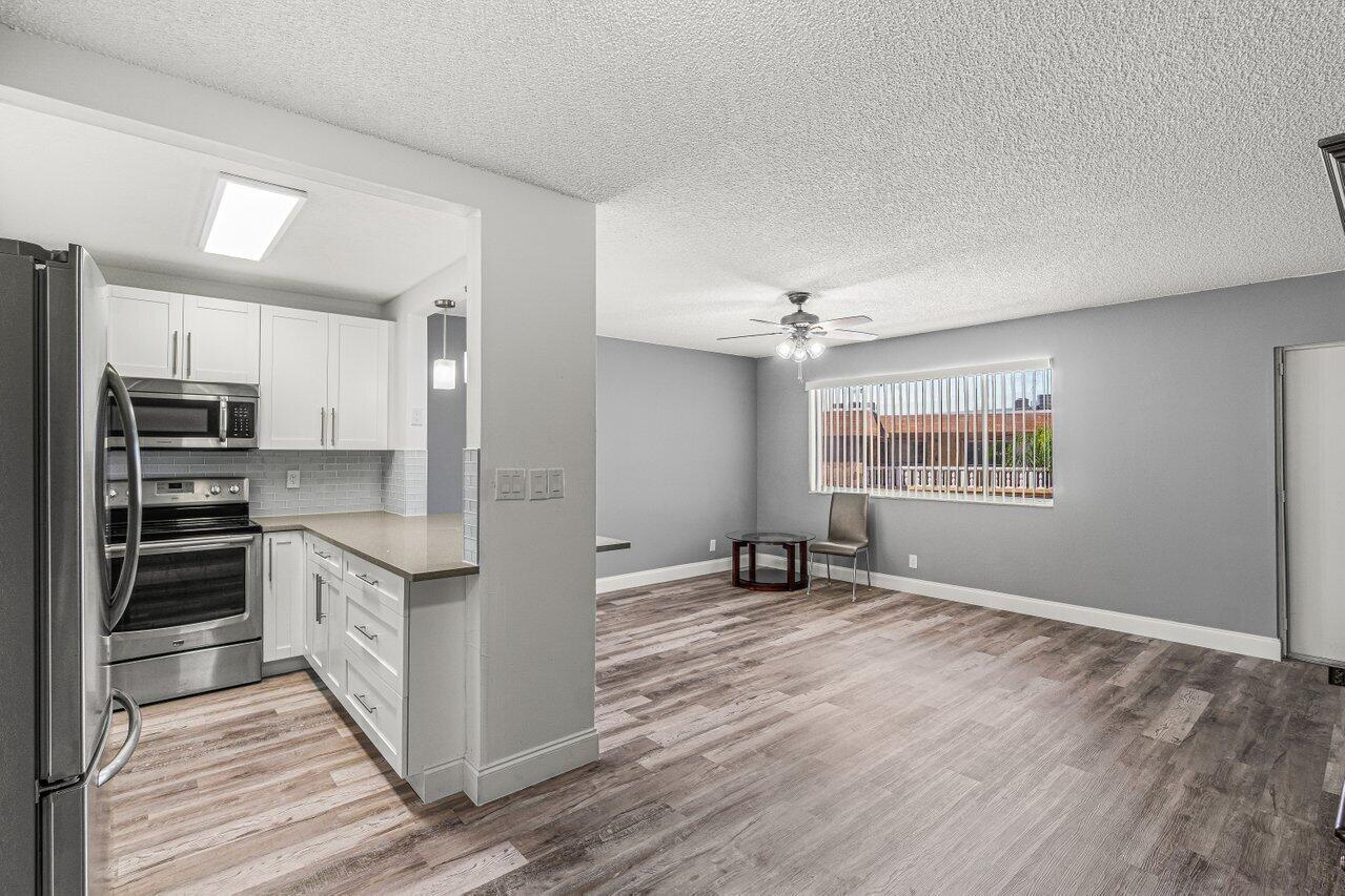 700 Village Green Court 319 Property Photo 6