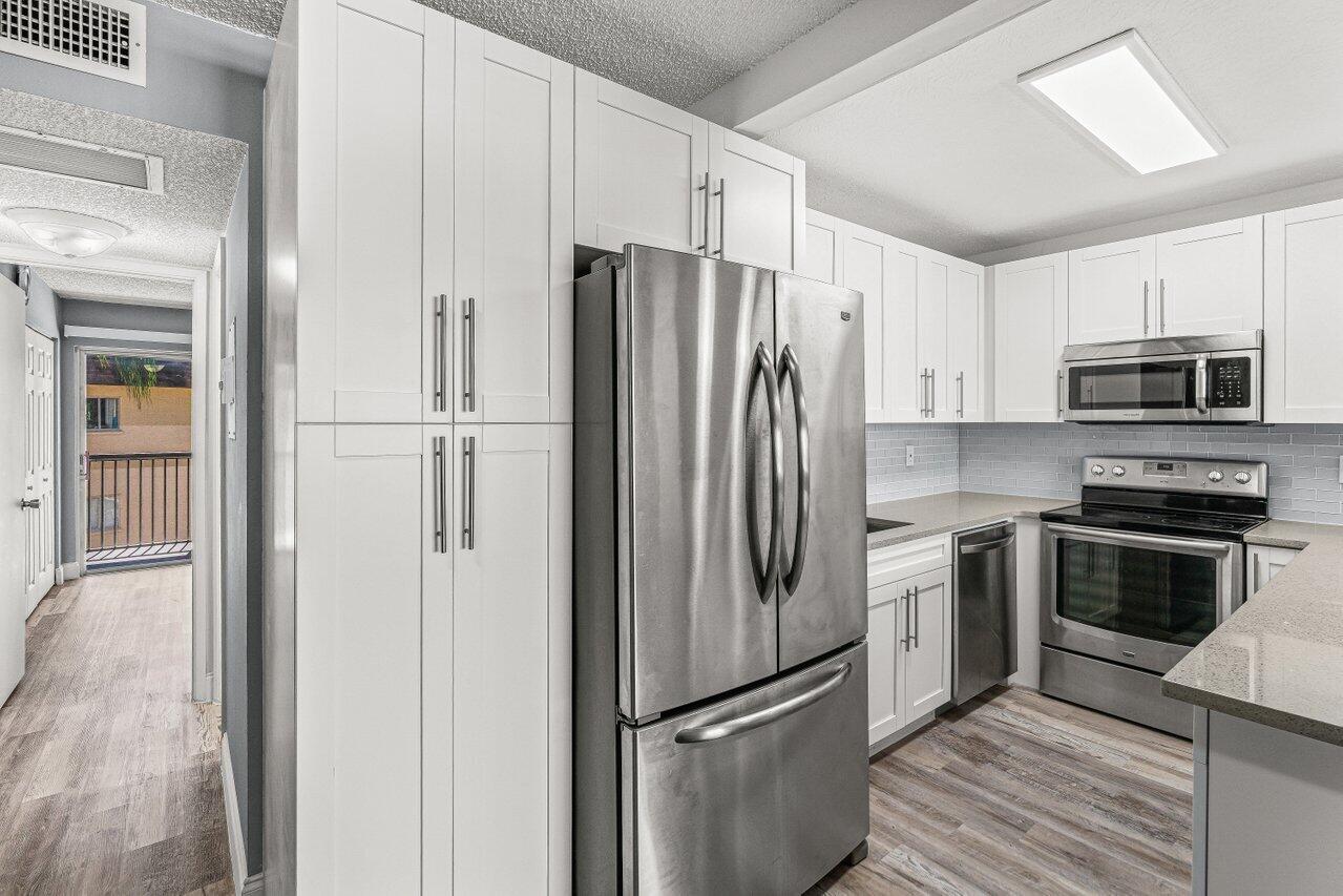 700 Village Green Court 319 Property Photo 12